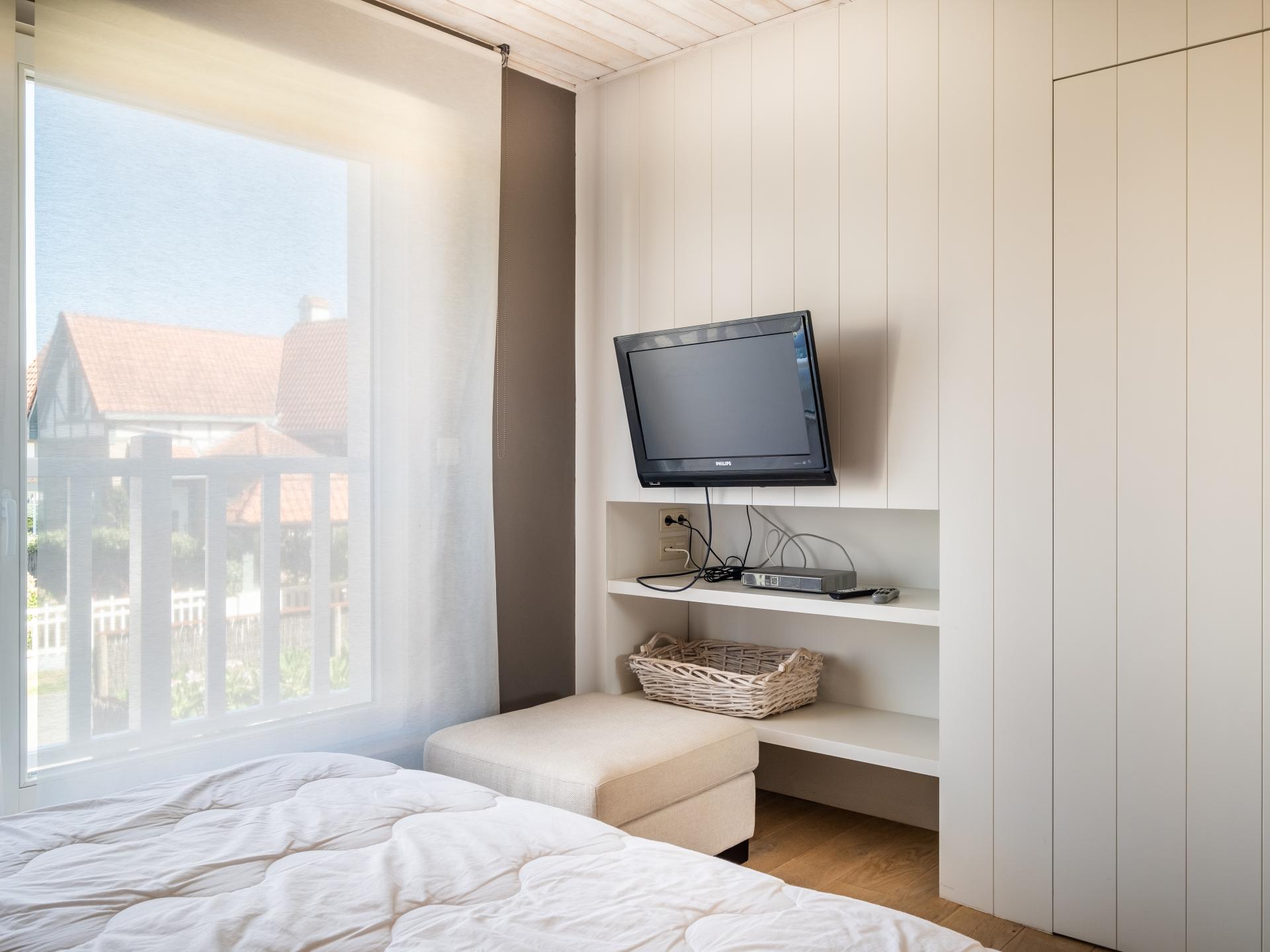 Stijlvol vakantiehuis voor 8 in Koksijde, 700m van zee met tuin & spa - foto 12
