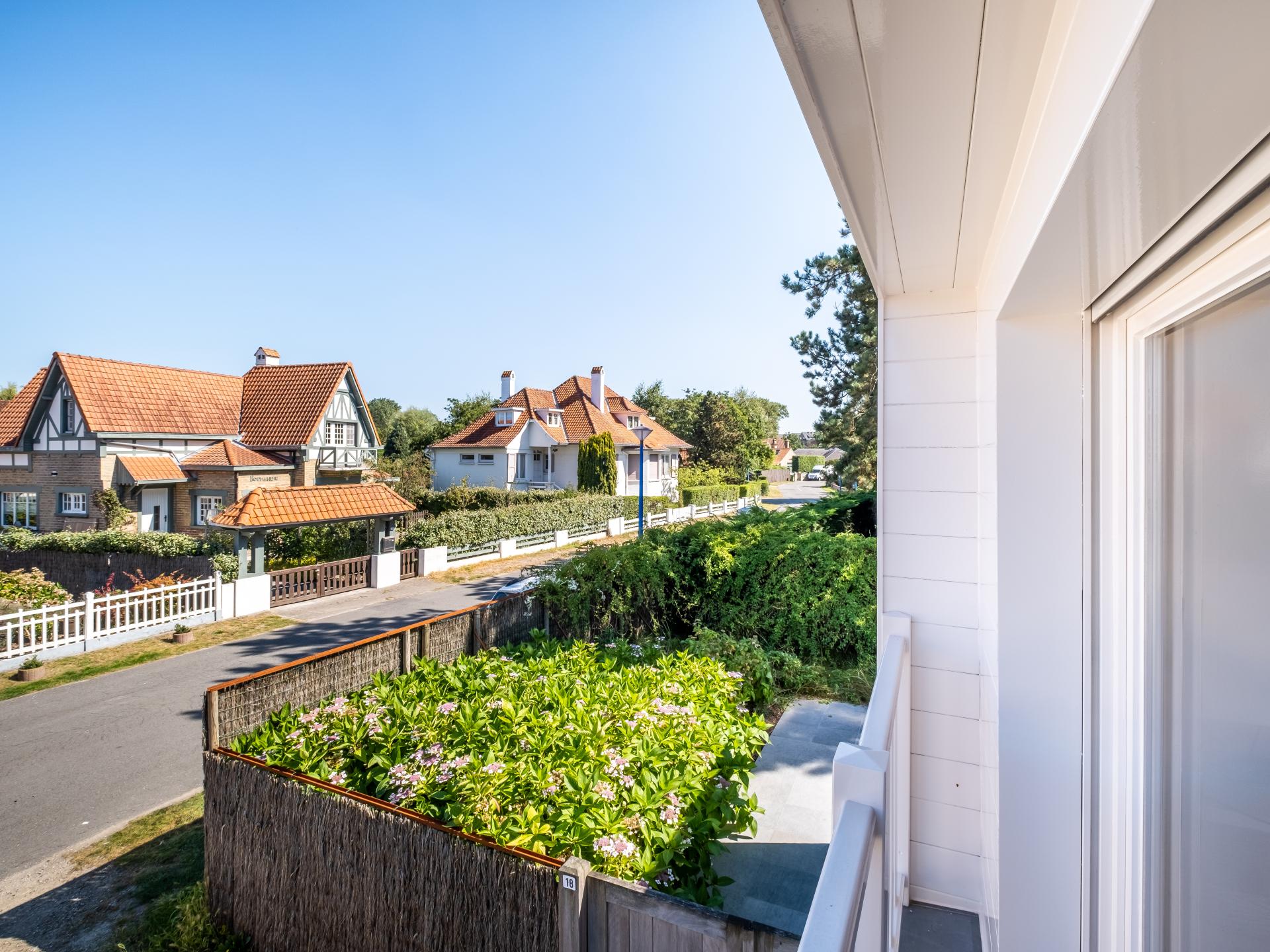 Stijlvol vakantiehuis voor 8 in Koksijde, 700m van zee met tuin & spa - foto 15