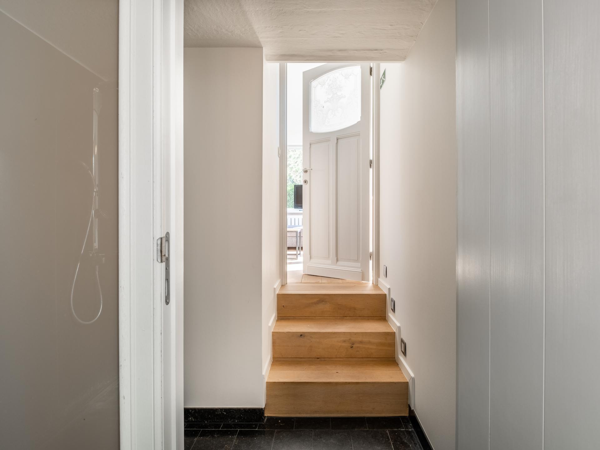 Stijlvol vakantiehuis voor 8 in Koksijde, 700m van zee met tuin & spa - foto 8