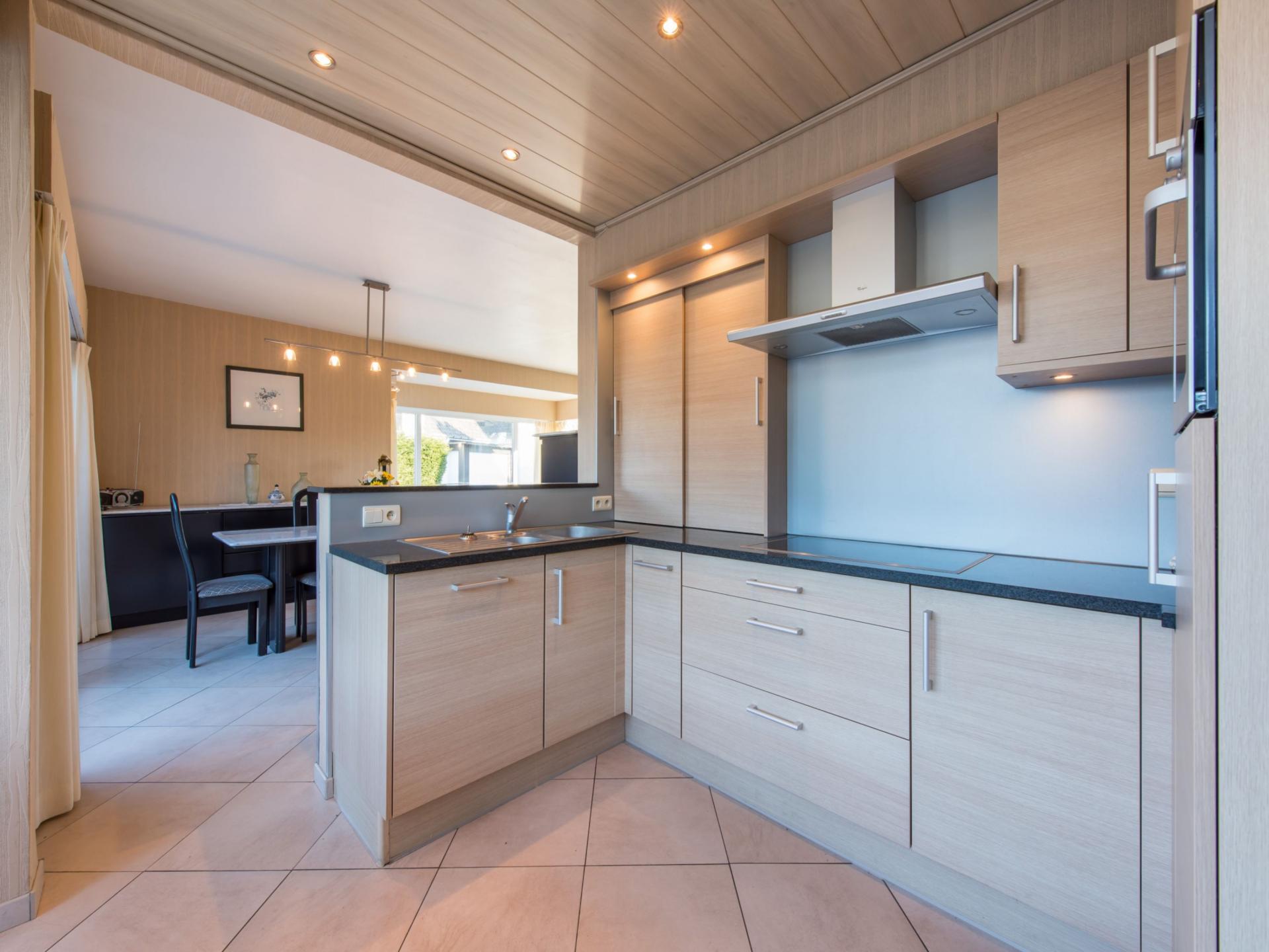 Ruime villa in Koksijde, op 600 meter van strand en duinen - foto 4