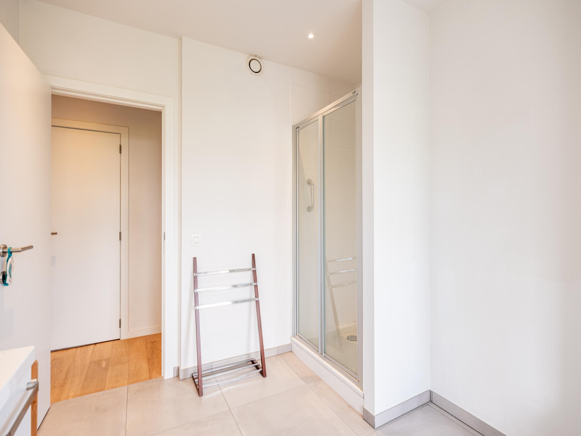 Gerenoveerde kustwoning in centrum Koksijde, 400m van het strand - foto 19