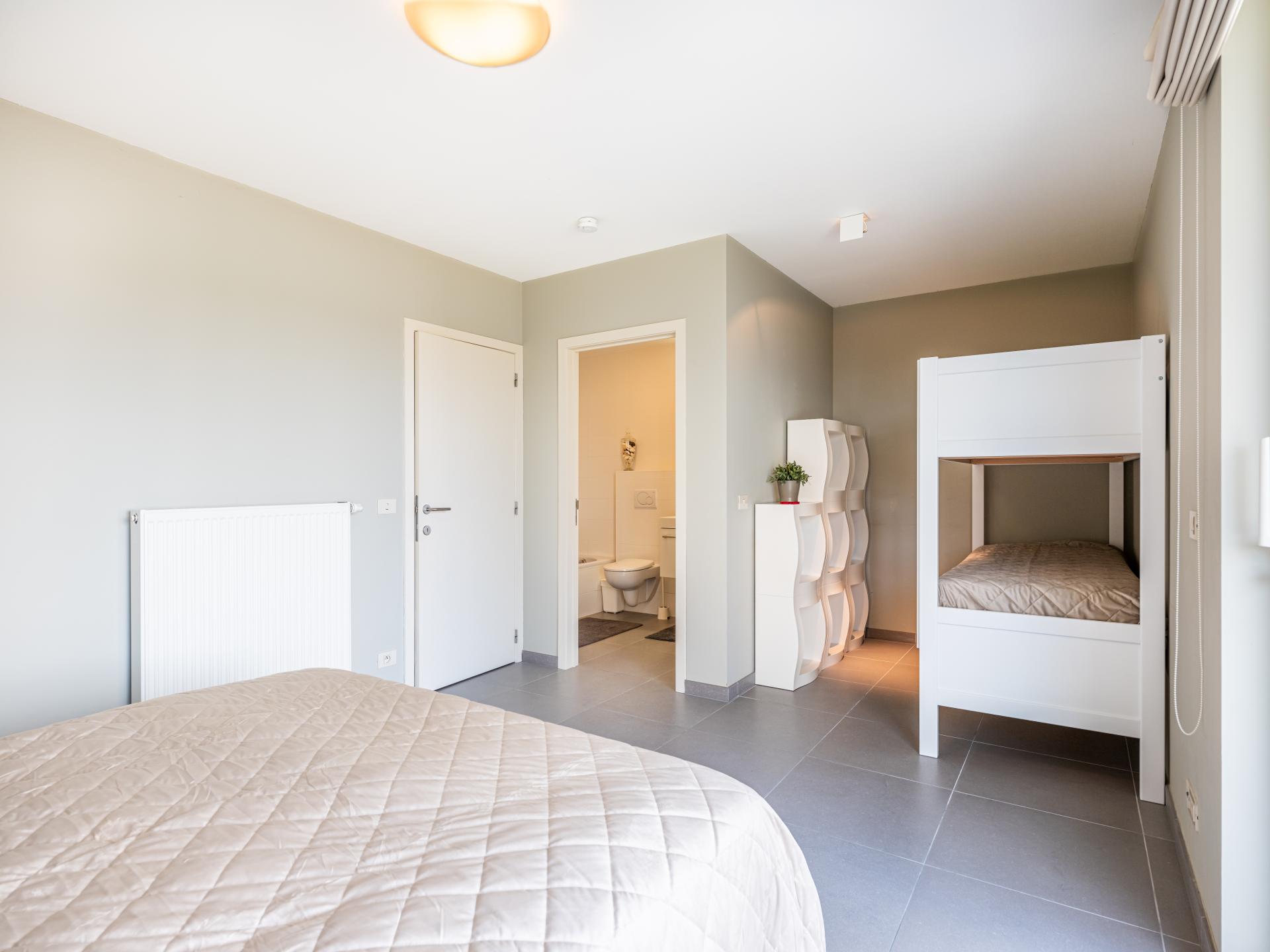 6-persoons nieuwbouw appartement direct aan zee in Koksijde - foto 26