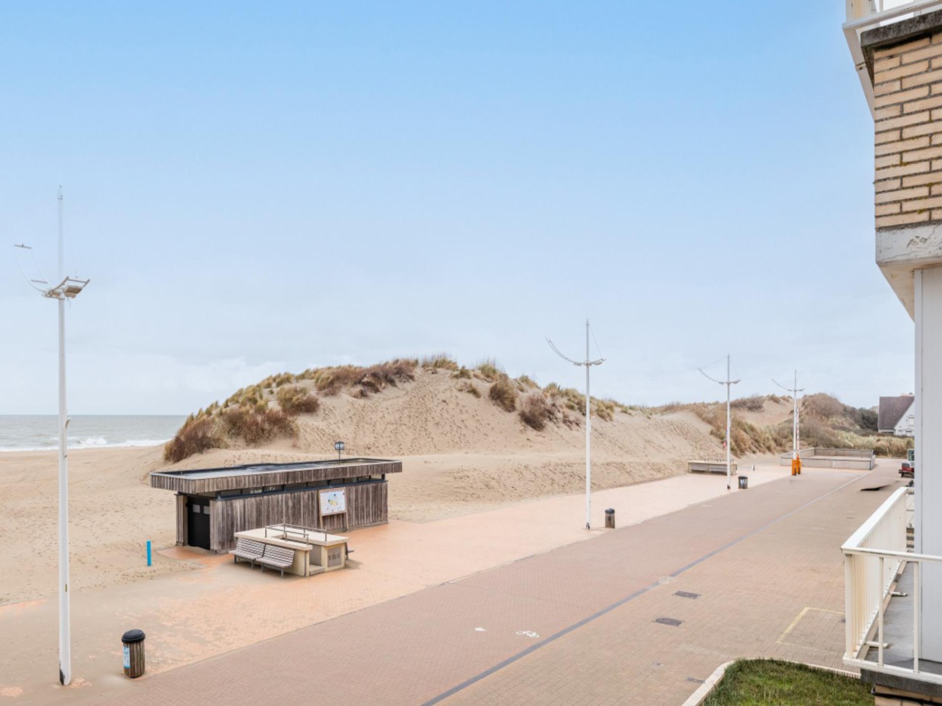 Frontaal zeezicht appartement voor 6 op de zeedijk van Koksijde - foto 2
