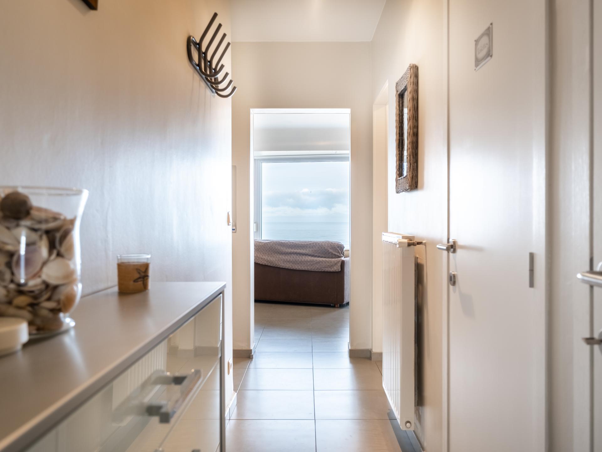 Frontaal zeezicht appartement voor 6 op de zeedijk van Koksijde - foto 8