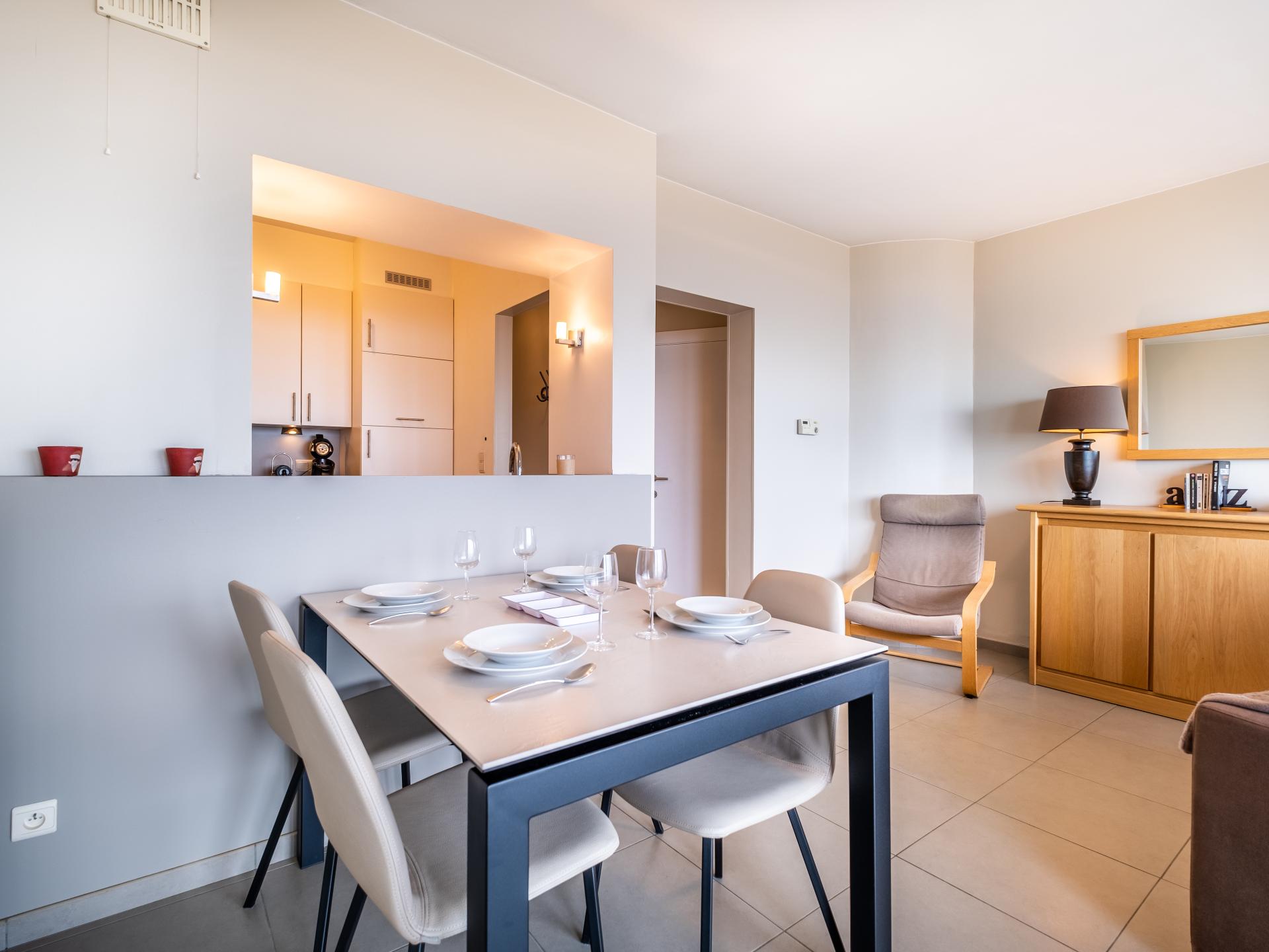 Frontaal zeezicht appartement voor 6 op de zeedijk van Koksijde - foto 6