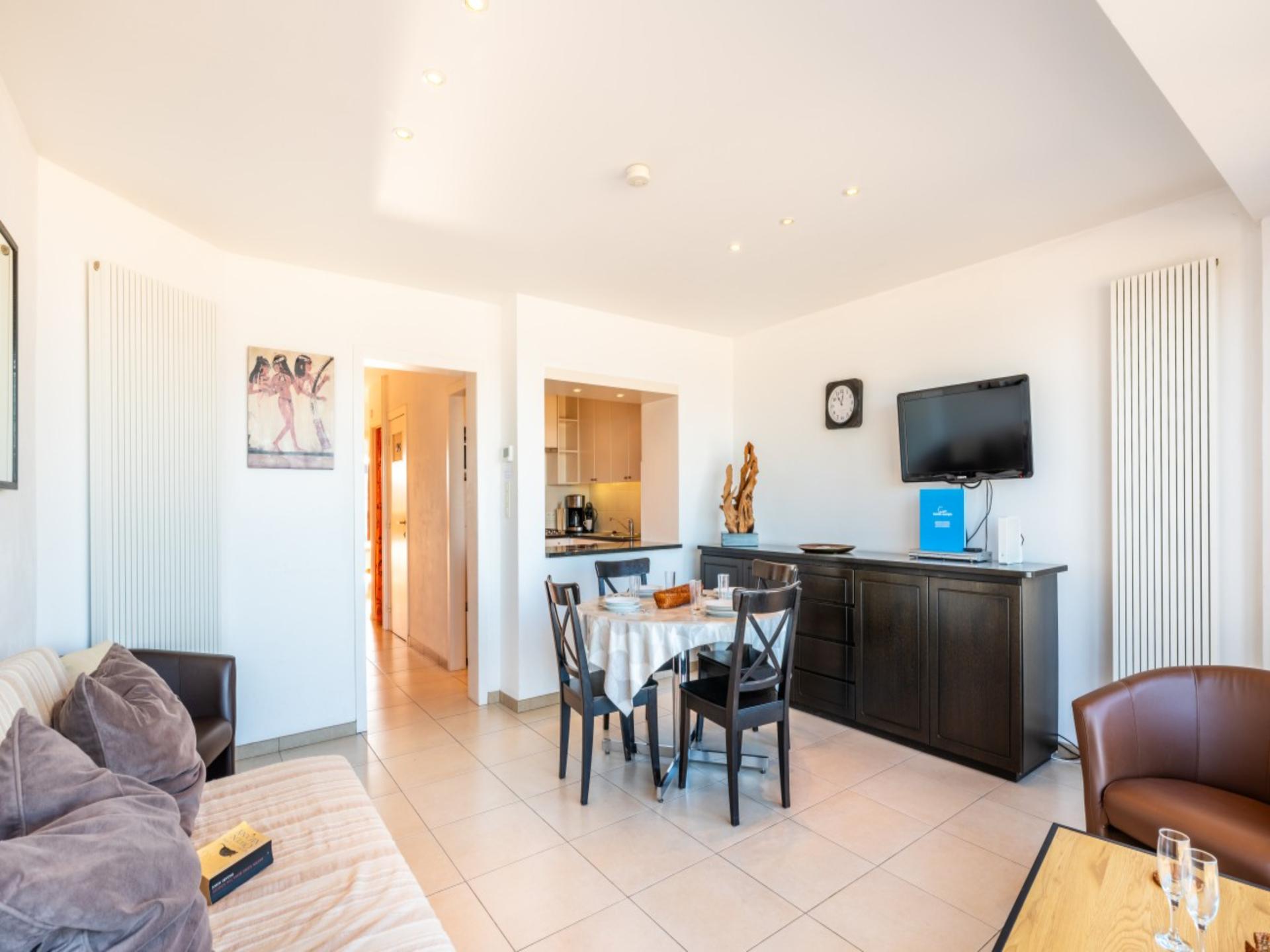 Gerenoveerd appartement met frontaal zeezicht op de dijk in Koksijde - foto 11