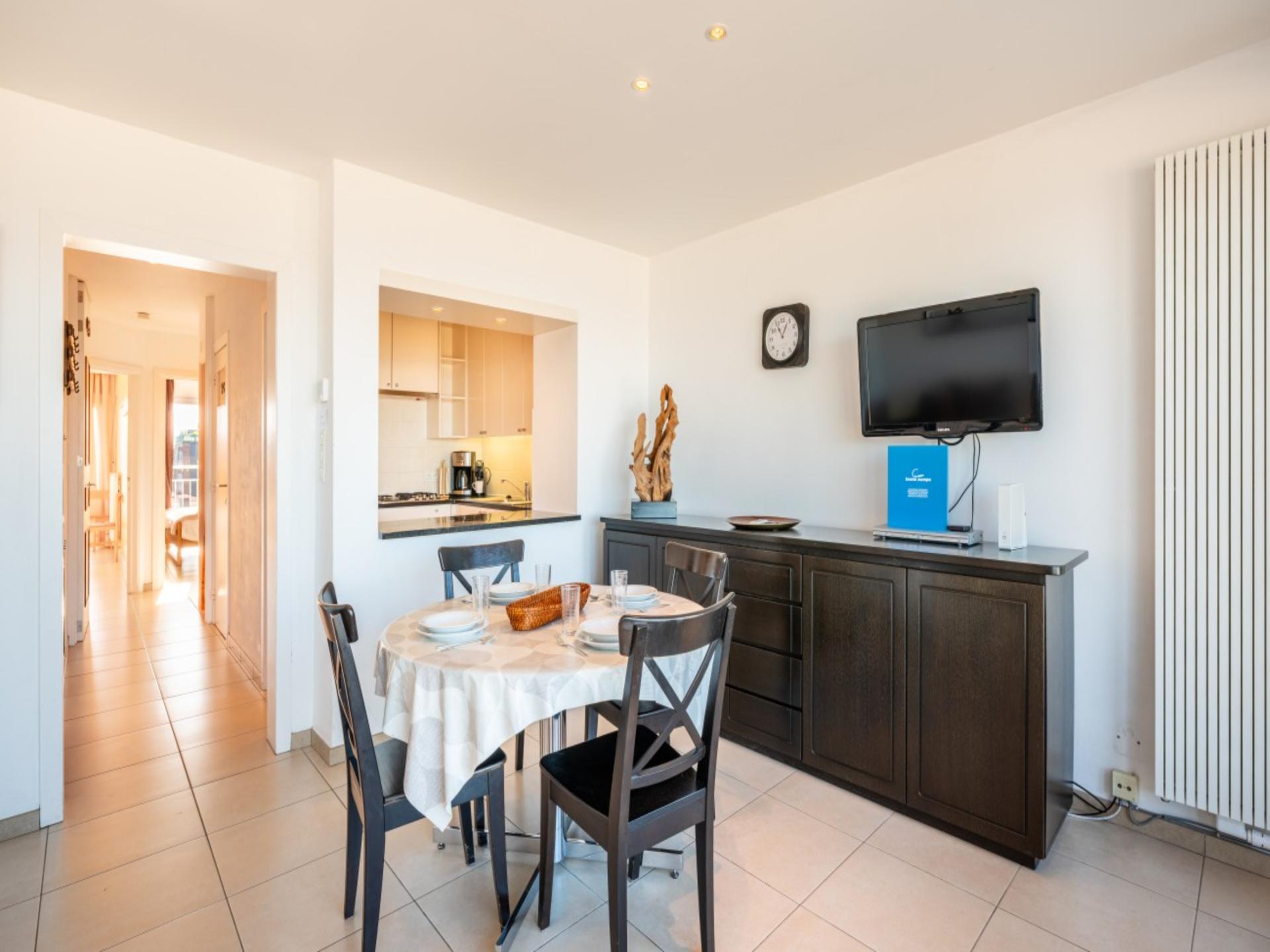 Gerenoveerd appartement met frontaal zeezicht op de dijk in Koksijde - foto 5