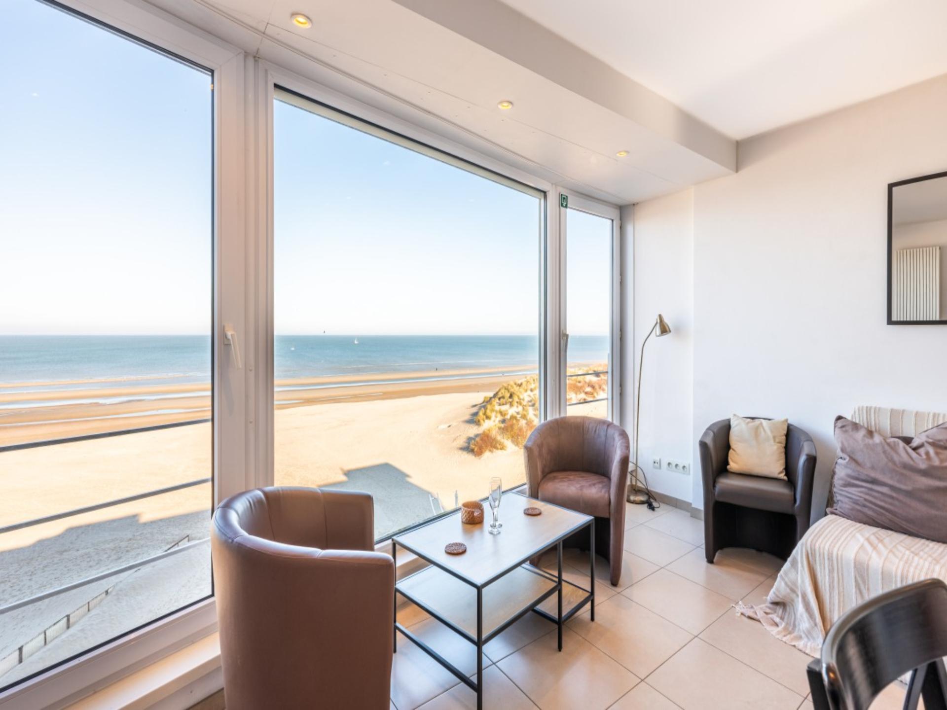 Gerenoveerd appartement met frontaal zeezicht op de dijk in Koksijde - foto 8