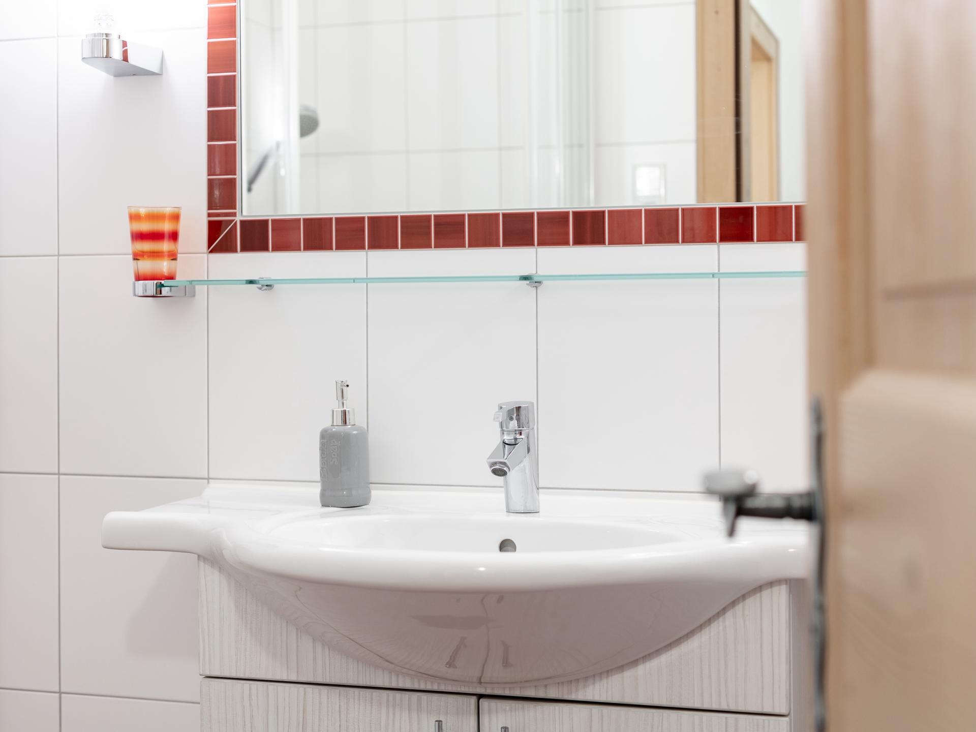 Ruim appartement voor 9 aan de bosrand met sauna, vlakbij de skilift - foto 31