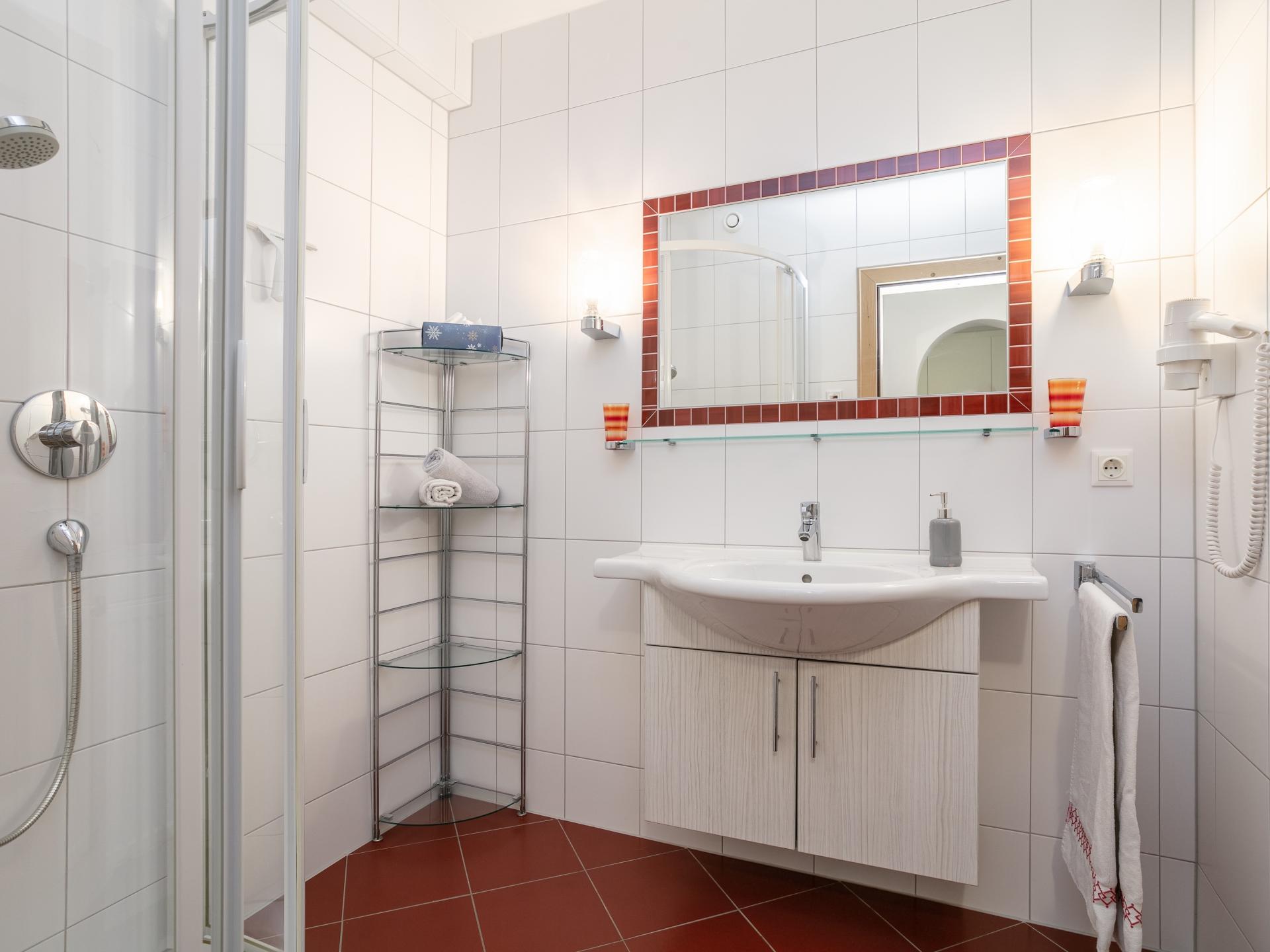Ruim appartement voor 9 aan de bosrand met sauna, vlakbij de skilift - foto 30