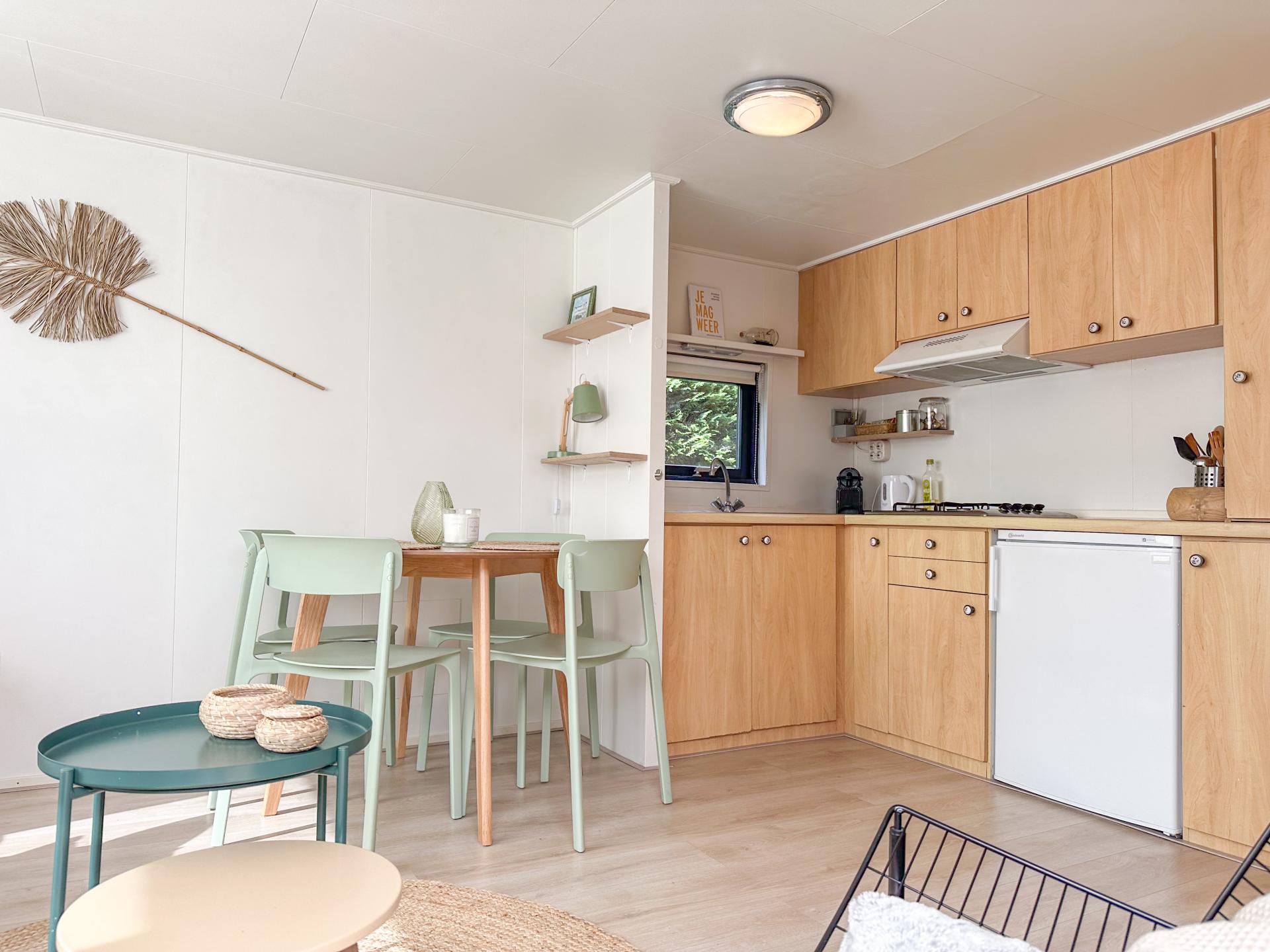 Sfeervol chalet met veranda op kindvriendelijk vakantiepark in hart van Zeeland - foto 8
