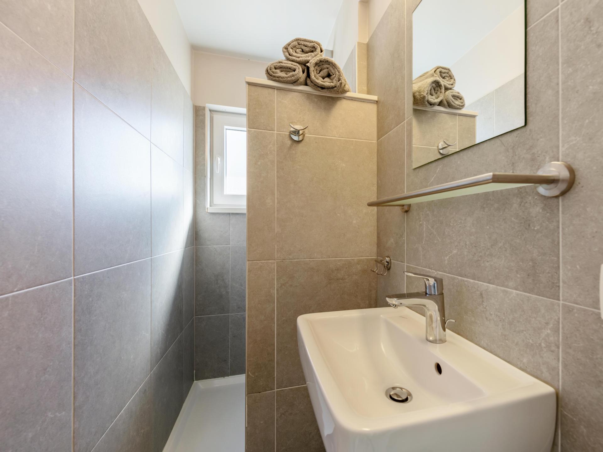 Gerenoveerd Appartement voor 6 Personen, 200m van het Strand in Nieuwpoort-Bad - foto 25