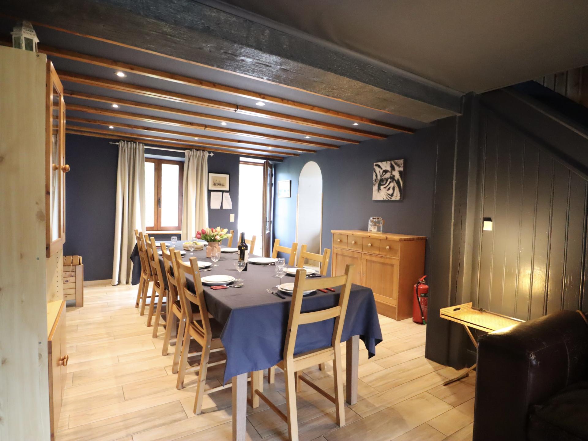 9-persoons vakantiehuis met open haarden in centrum Falaen - foto 11