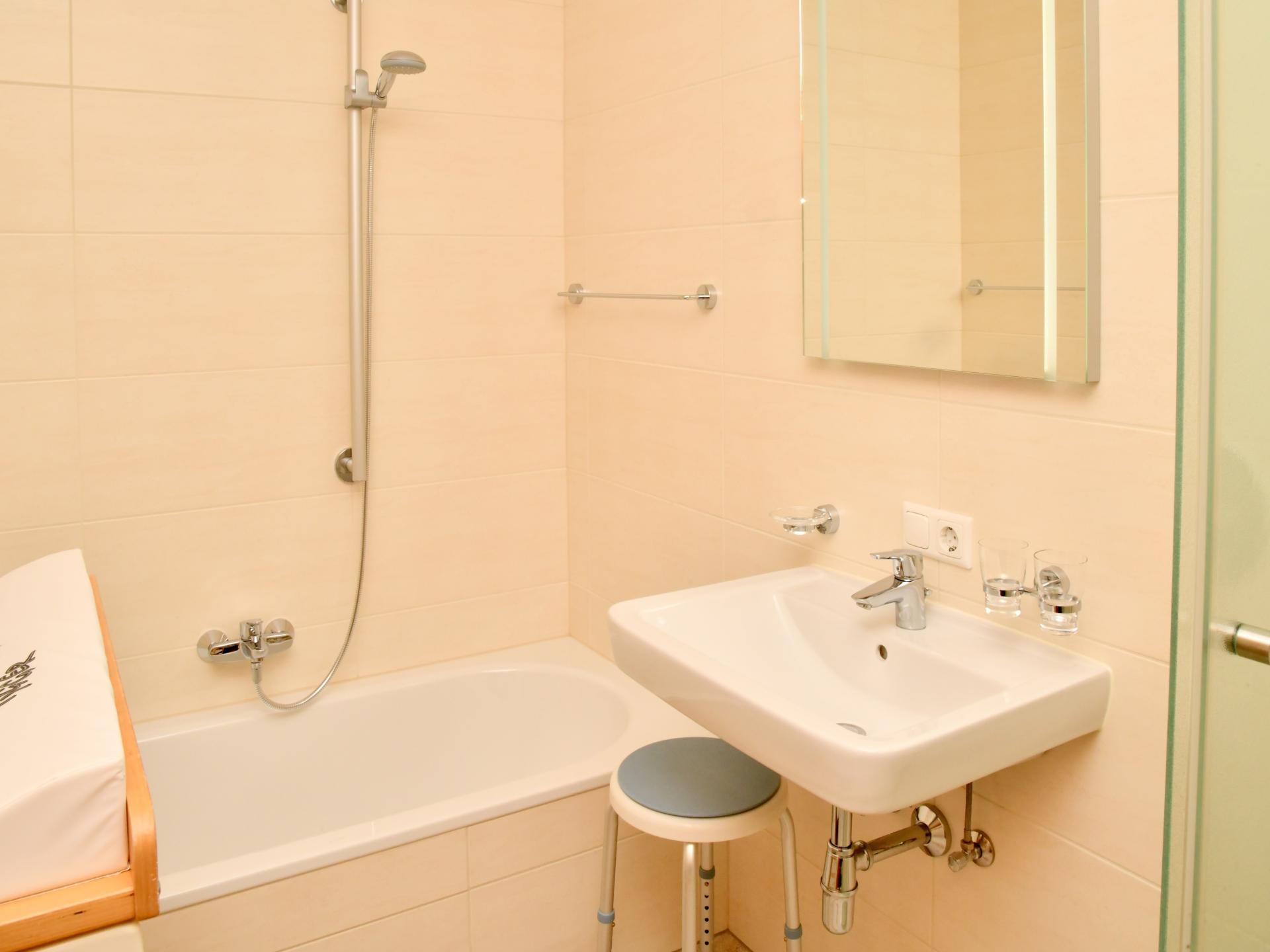 Luxe appartement met wellness, 20m van de gondel in Brixen im Thale - foto 6