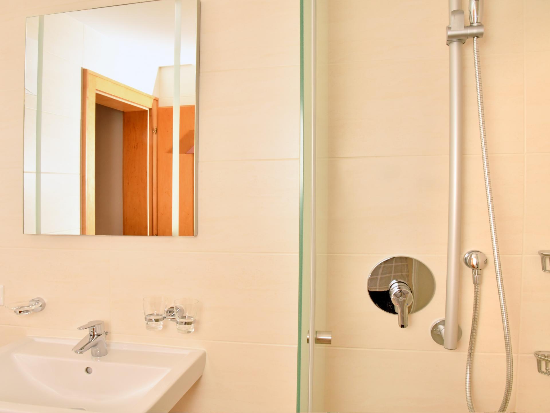 Luxe appartement met wellness, 20m van de gondel in Brixen im Thale - foto 5