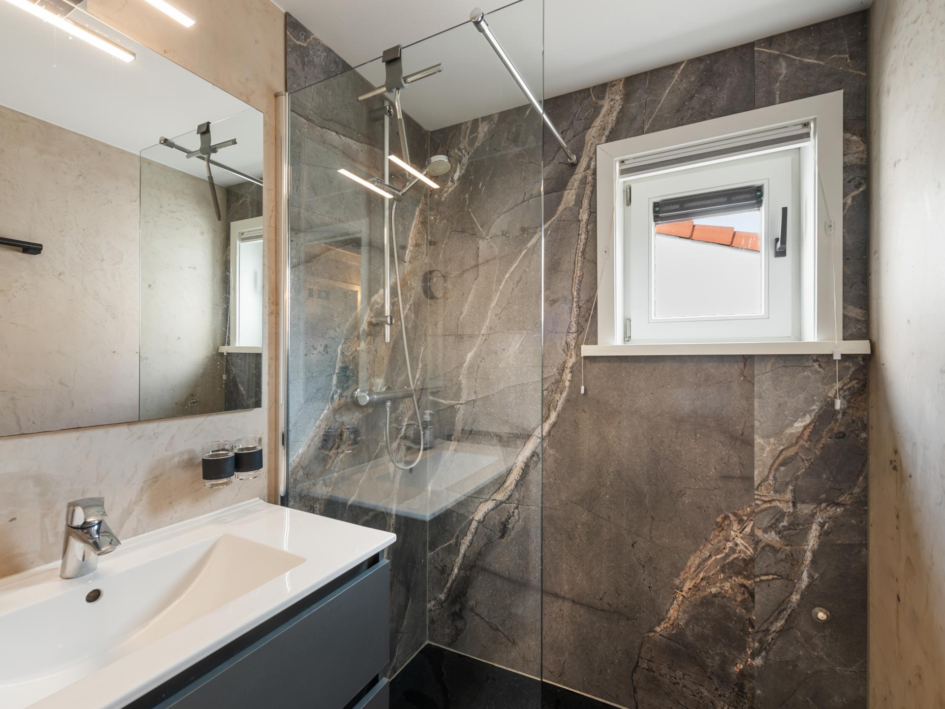 Luxe vissershuis in De Haan met privé strandcabine en zonnige tuin - foto 6