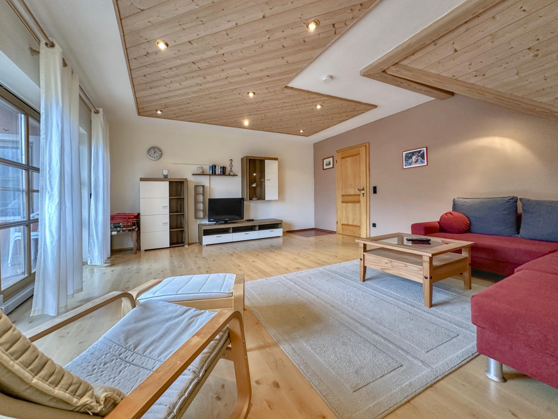 Ruim appartement met balkon en uitzicht in Riedenburg - foto 9