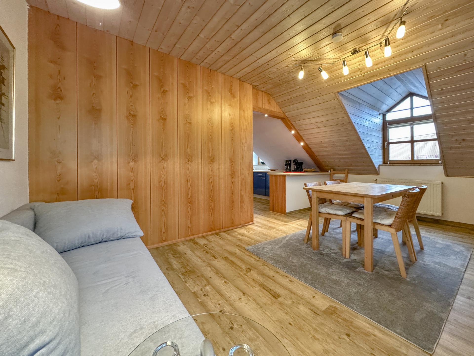 Ruim appartement met balkon en uitzicht in Riedenburg - foto 11