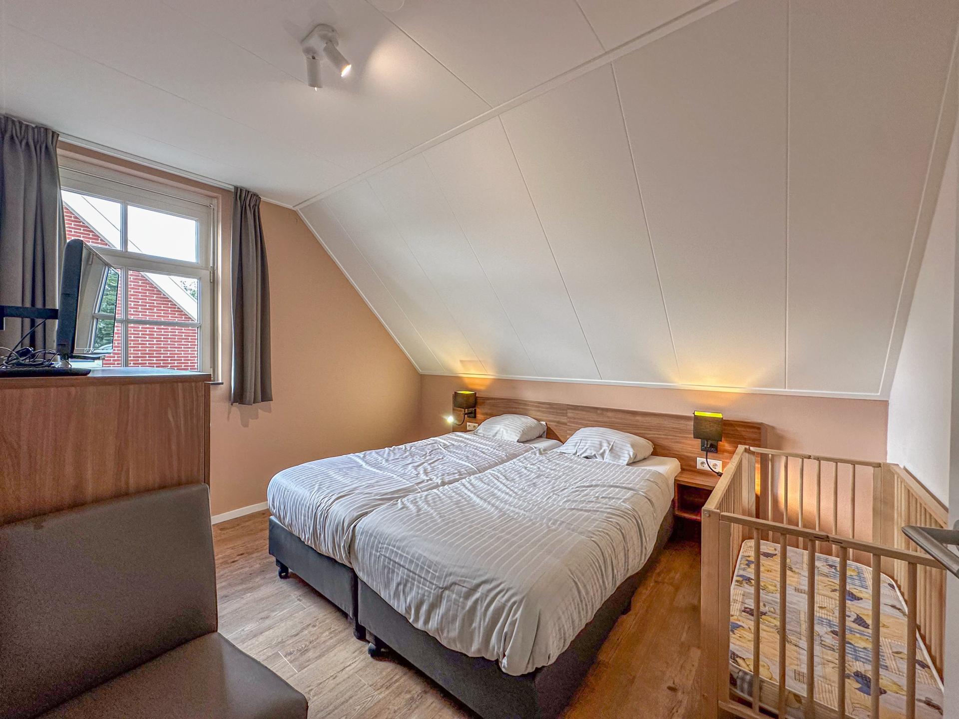 Luxe villa aan zee met sauna en Finse spa in Colijnsplaat - foto 17