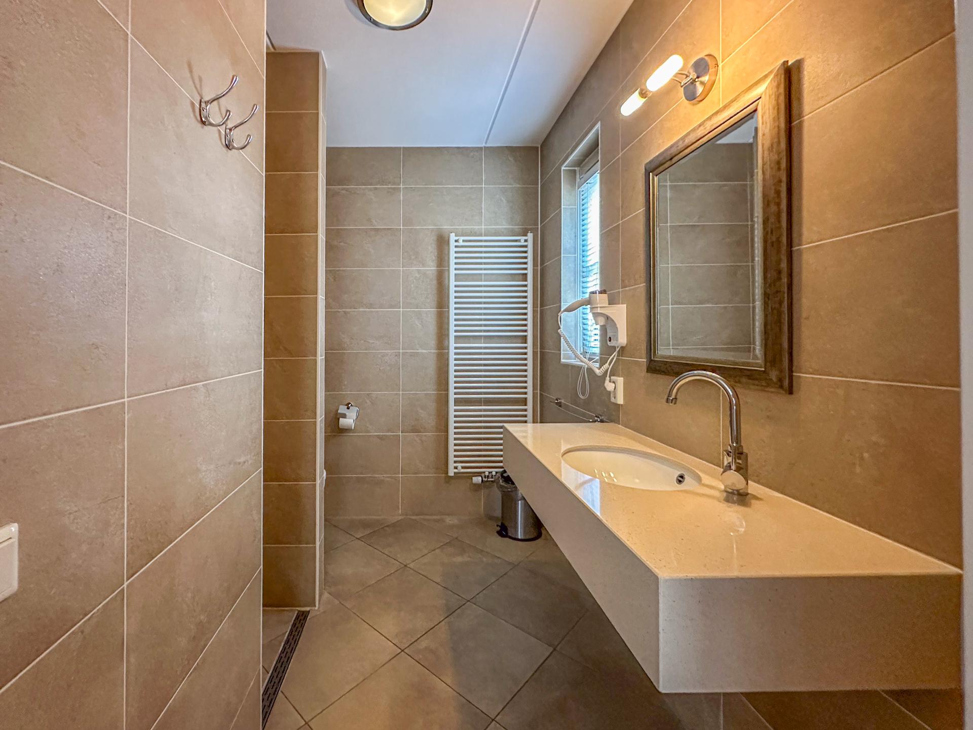 Luxe villa aan zee met sauna en Finse spa in Colijnsplaat - foto 13