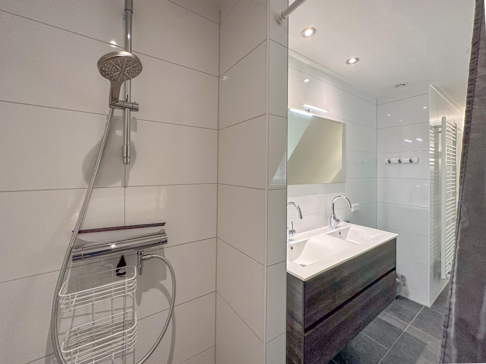 Wellnessvilla met sauna en tuin, 500m van het strand in Colijnsplaat - foto 22