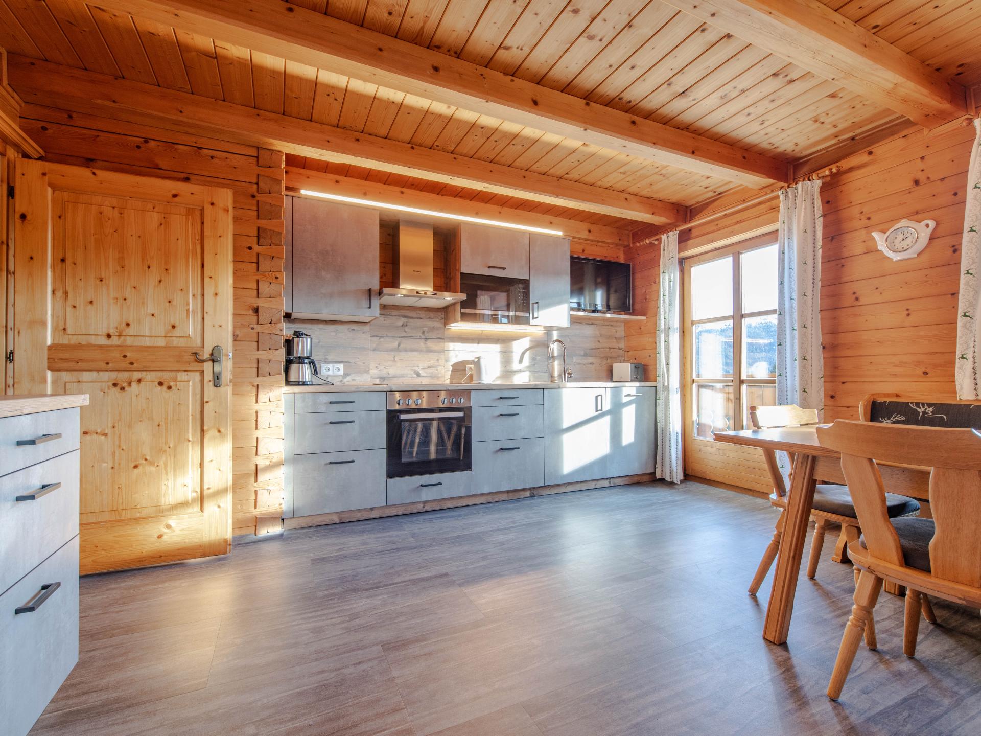 Ruim appartement op de berg bij Wagrain met panoramisch uitzicht - foto 11