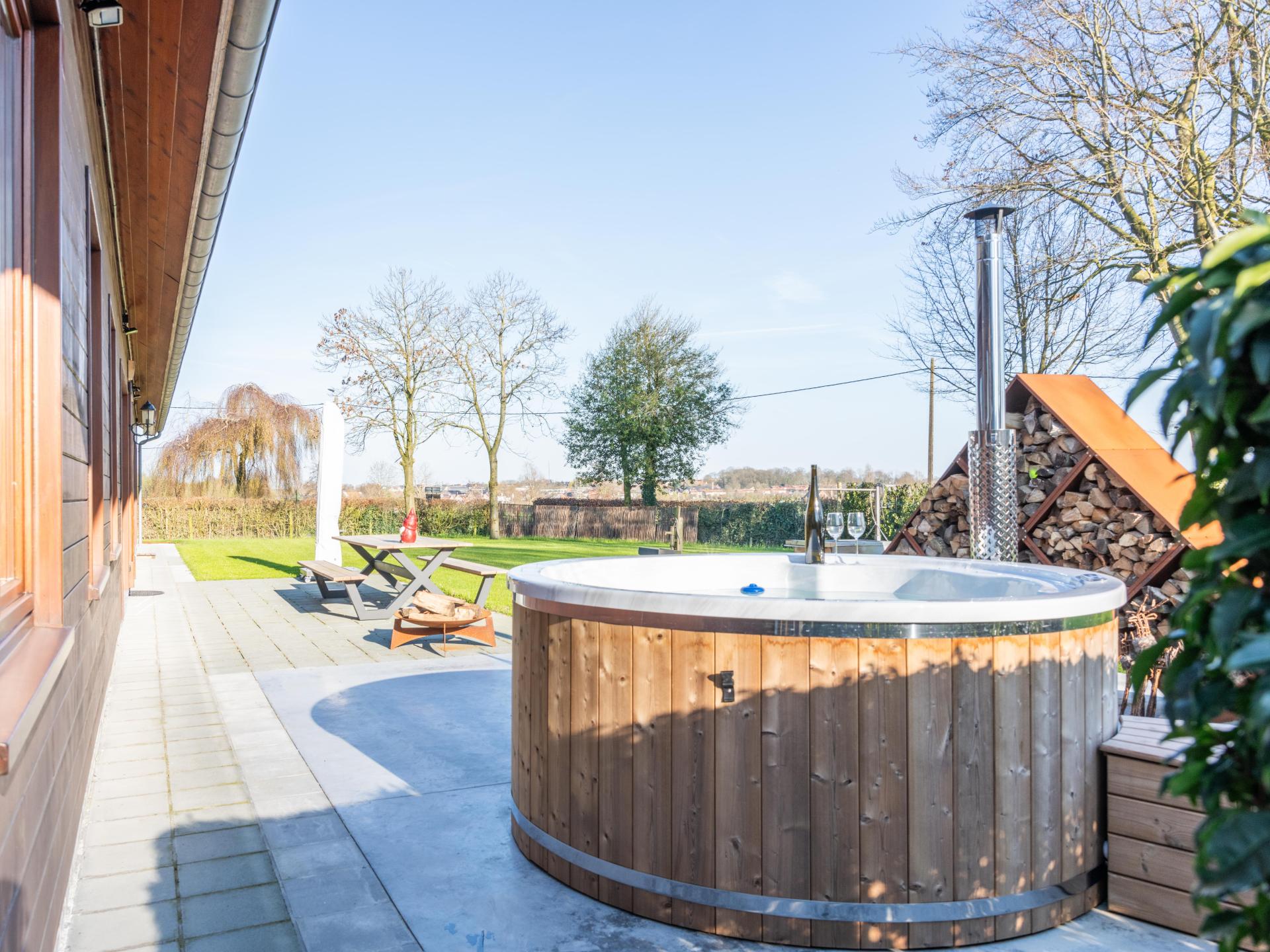 8-persoons vakantiehuis met spa bad en tuin in Zwevezele - foto 41
