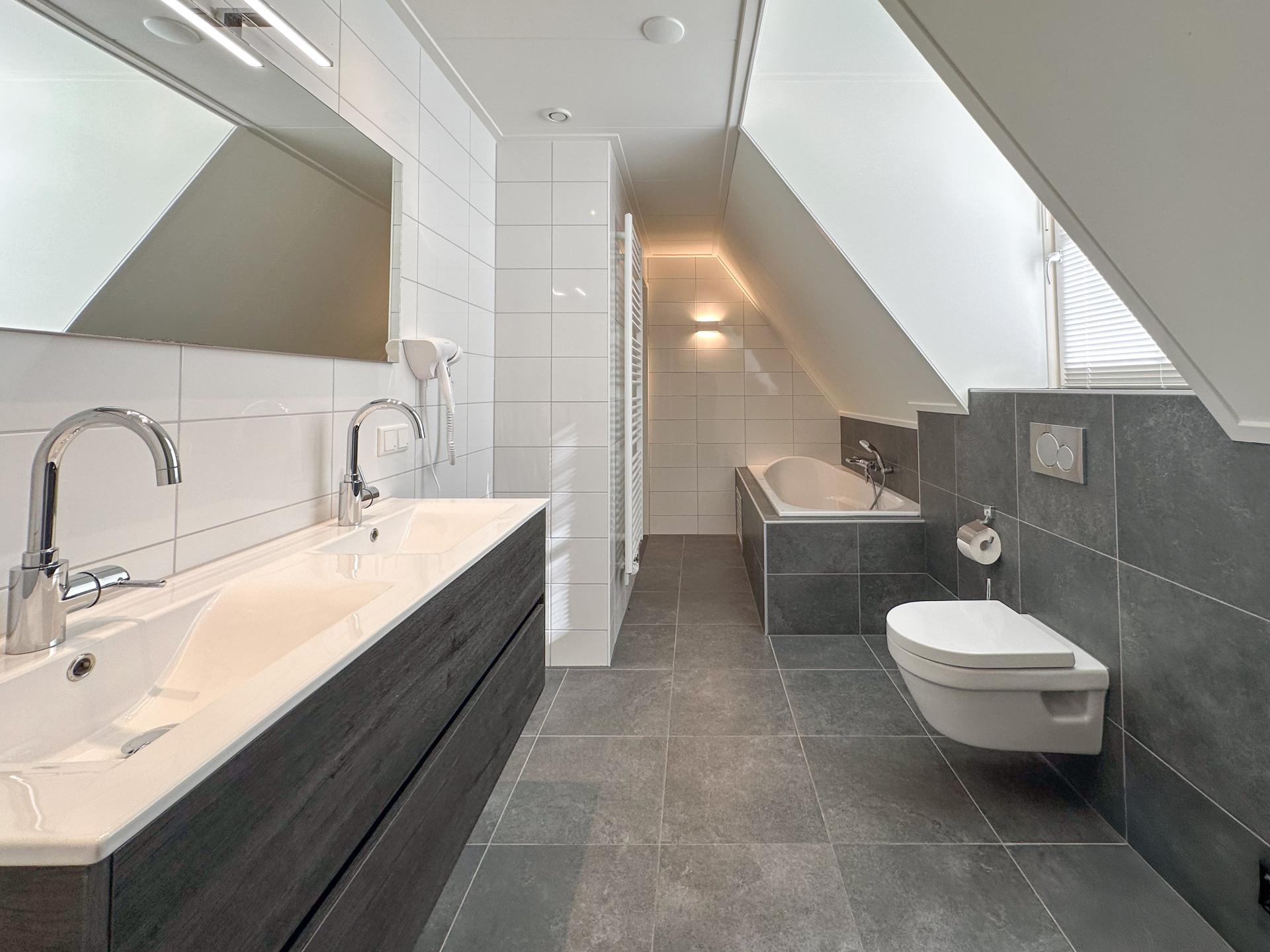 Luxe wellnessvilla voor 8 personen op 500m van het strand in Colijnsplaat - foto 16