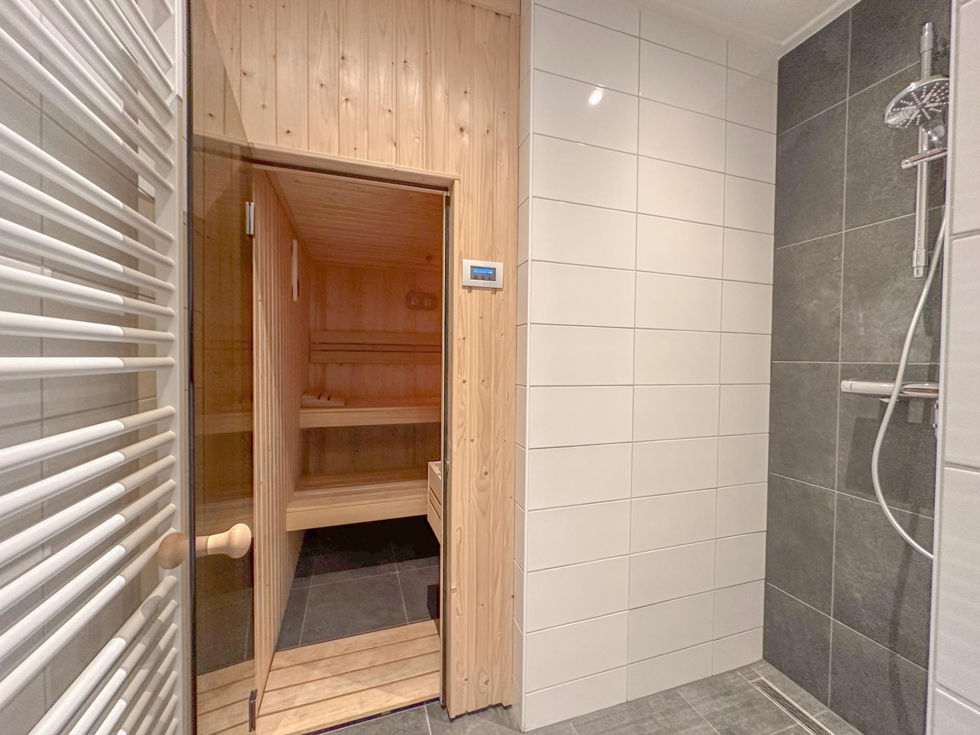Luxe wellnessvilla voor 8 personen op 500m van het strand in Colijnsplaat - foto 9