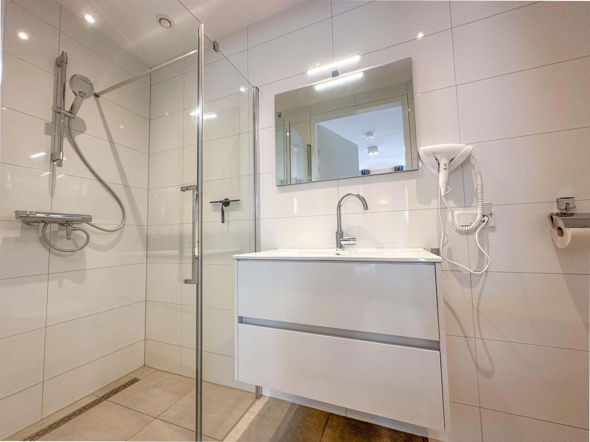 Luxe wellnessvilla aan zee in Colijnsplaat – sauna, bubbelbad en strand op 500m - foto 22