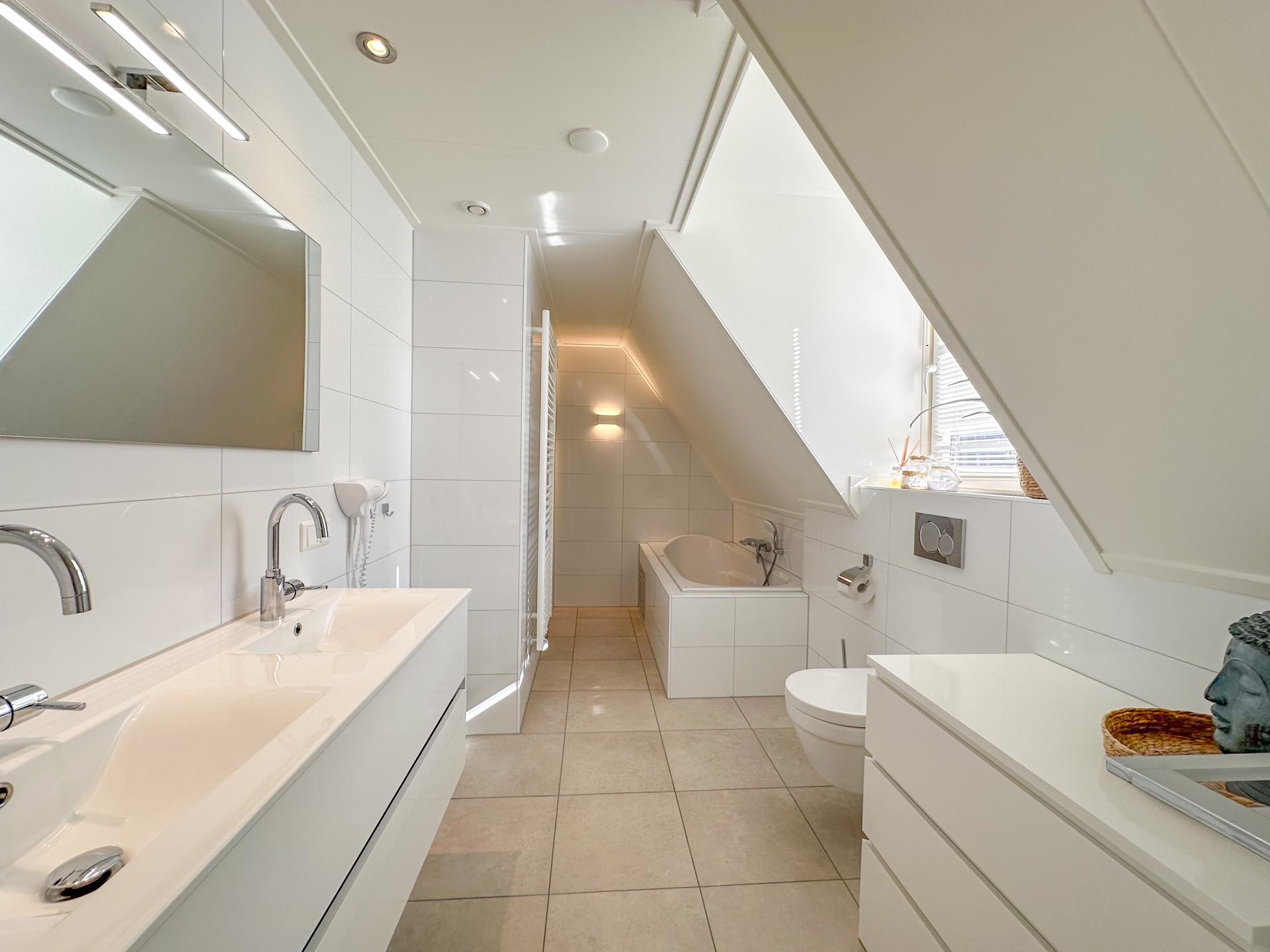 Luxe wellnessvilla aan zee in Colijnsplaat – sauna, bubbelbad en strand op 500m - foto 27