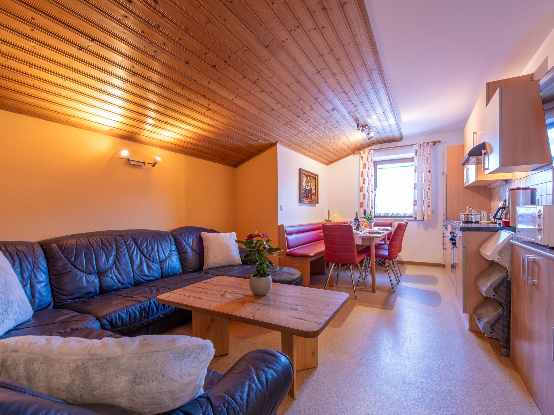 Ruim appartement voor 8 personen aan de skipiste in Altenmarkt im Pongau - foto 5