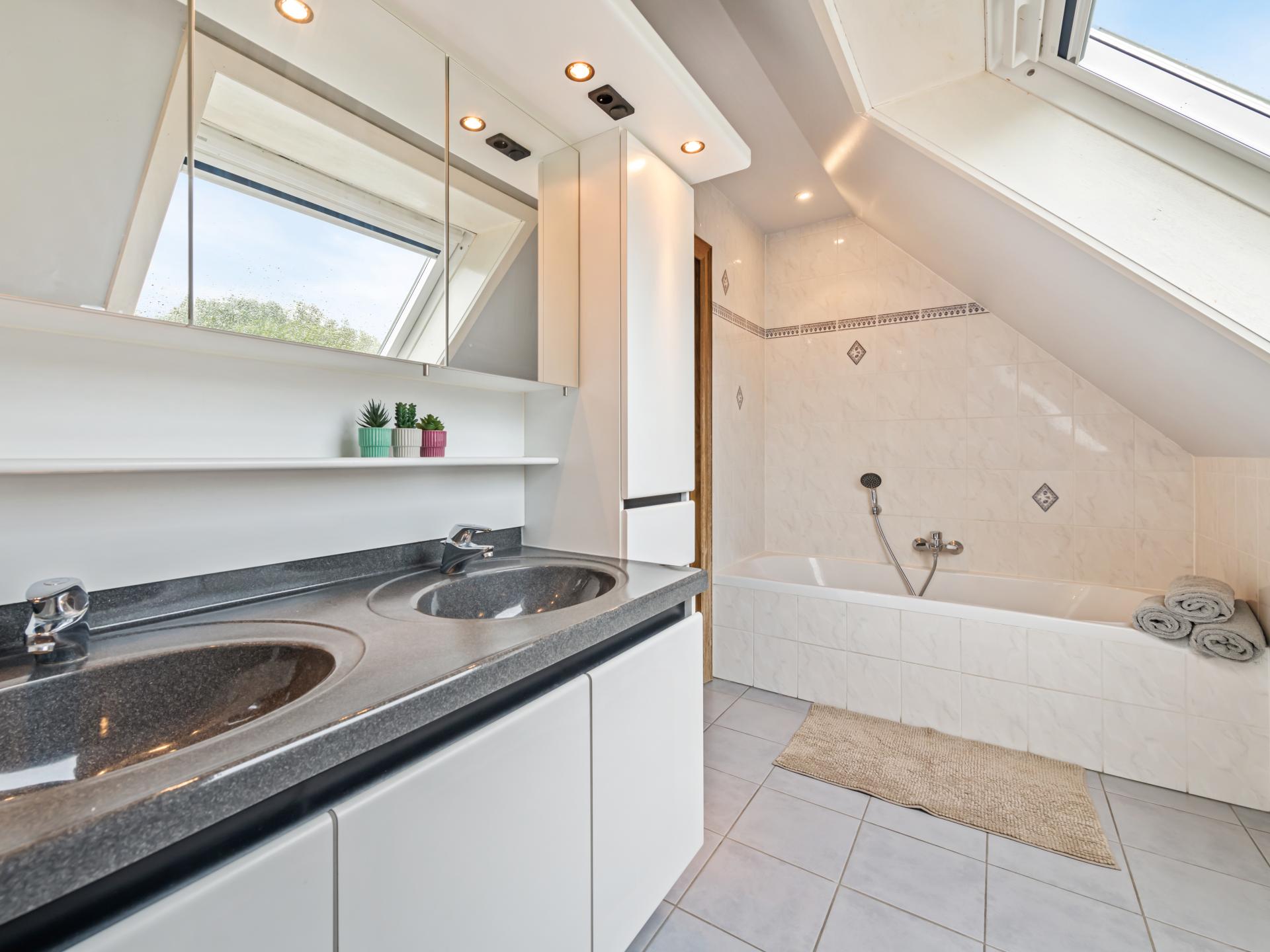 8-persoons vrijstaand vakantiehuis in Diksmuide met sauna en tuin - foto 23