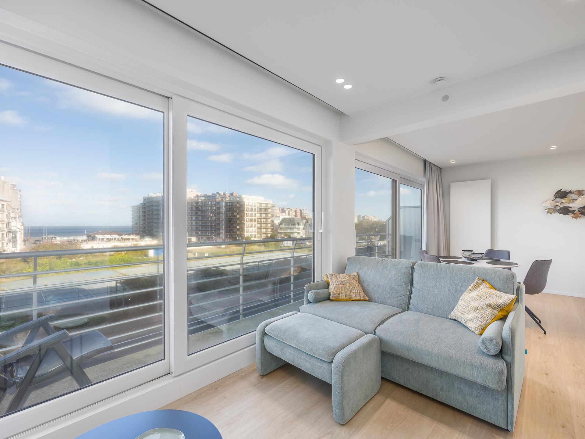 Appartement met frontaal zeezicht in Westende, vlakbij strand en centrum - foto 2
