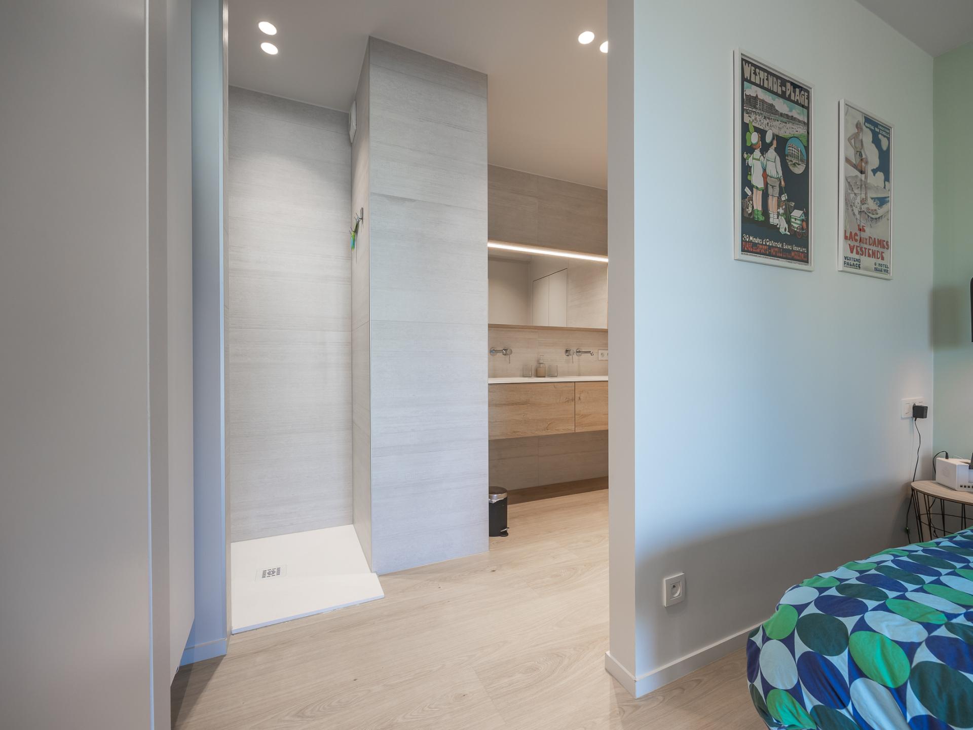 Appartement met frontaal zeezicht in Westende, vlakbij strand en centrum - foto 16