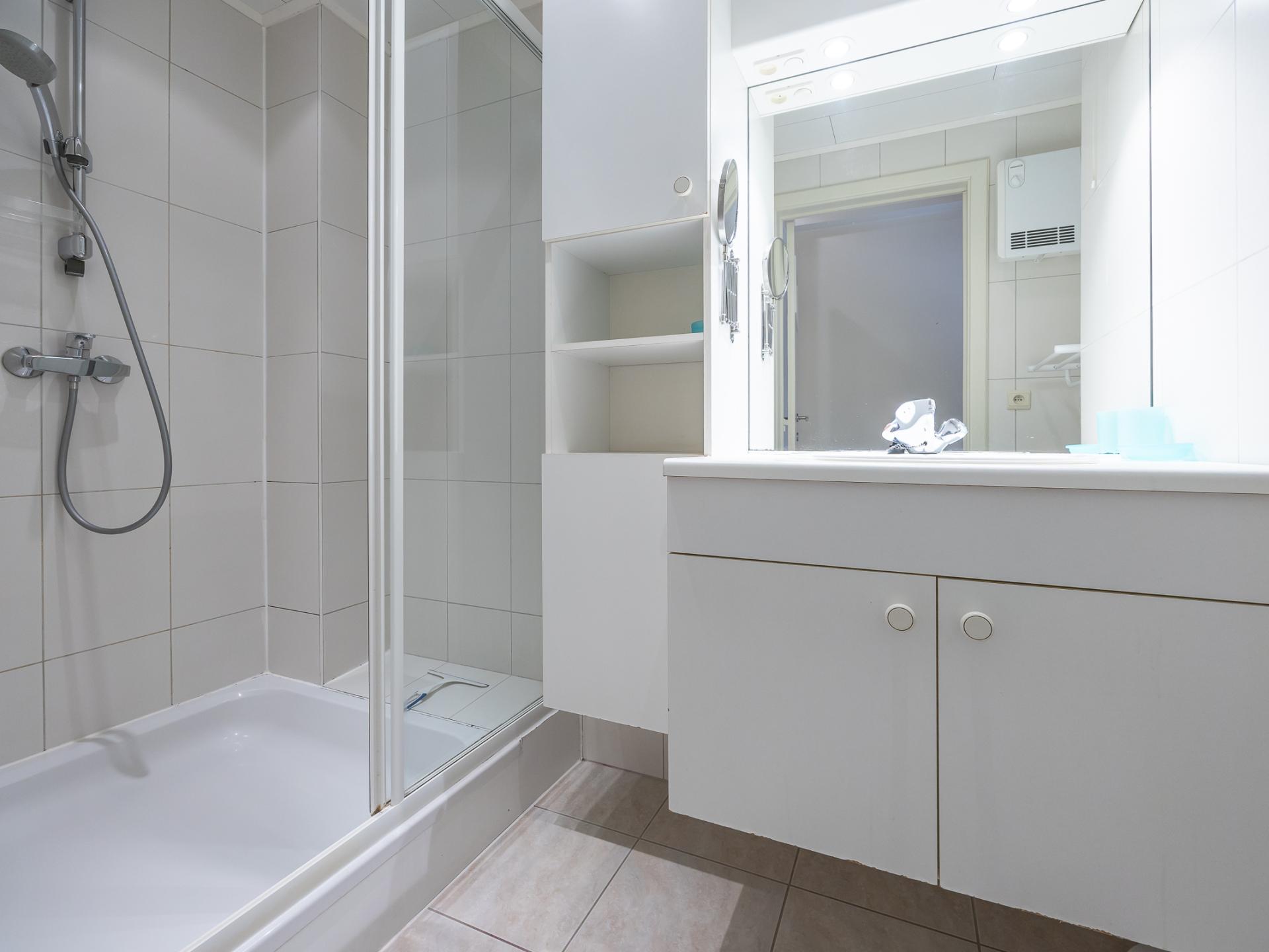 Centraal gelegen appartement in Middelkerke met frontaal zeezicht · 6 pers. - foto 11