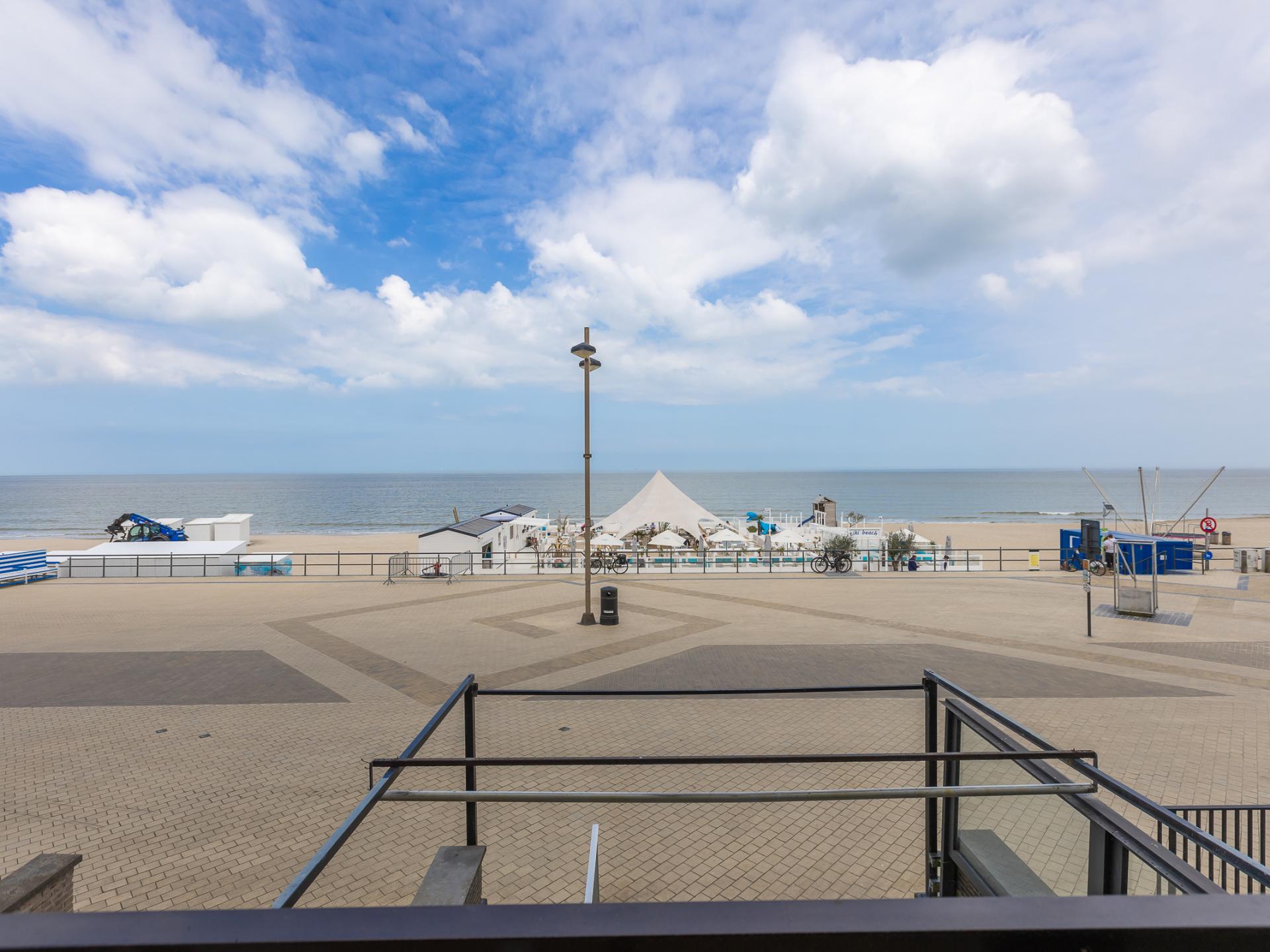 Frontaal zeezicht appartement voor 5 op 10 meter van het strand in Middelkerke - foto 3