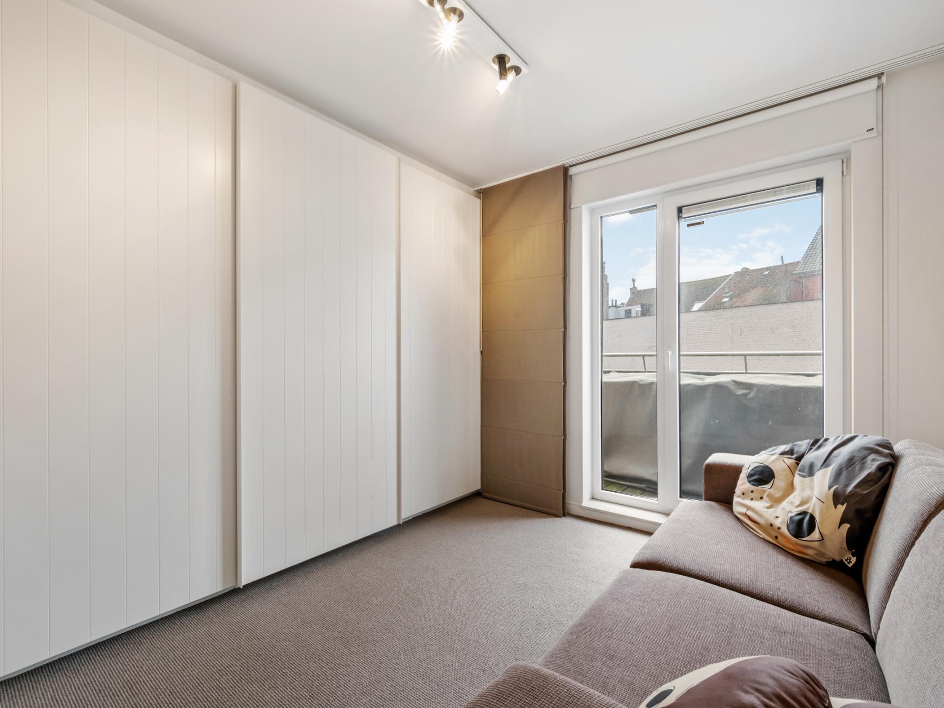 Luxe 4-slaapkamerappartement met 80m² terras op 500m van het strand - foto 14