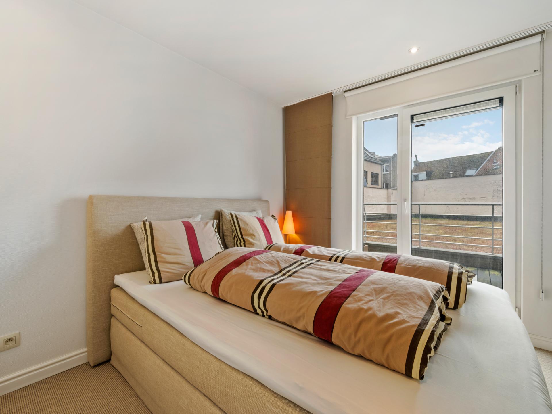 Luxe 4-slaapkamerappartement met 80m² terras op 500m van het strand - foto 10