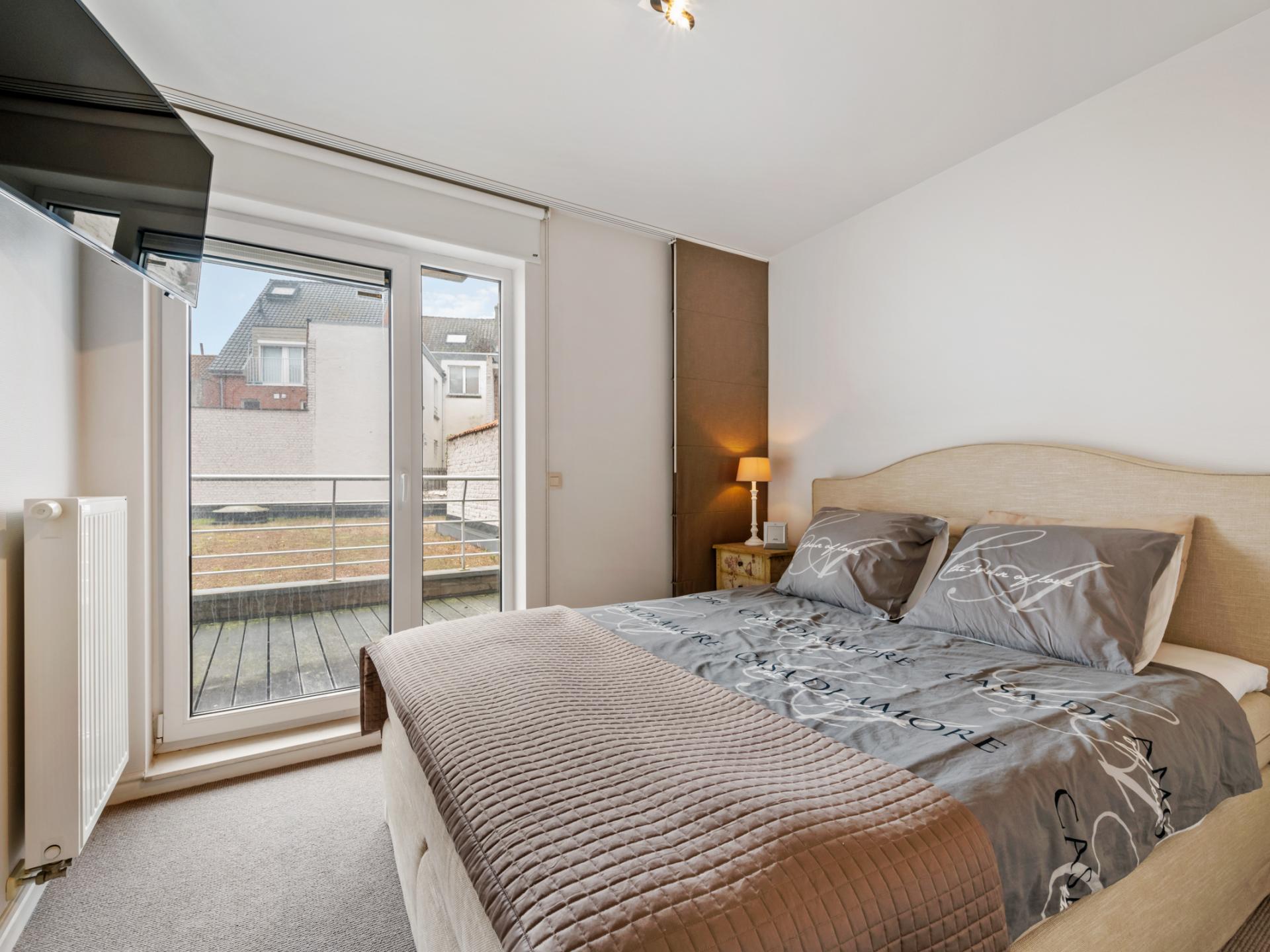 Luxe 4-slaapkamerappartement met 80m² terras op 500m van het strand - foto 5