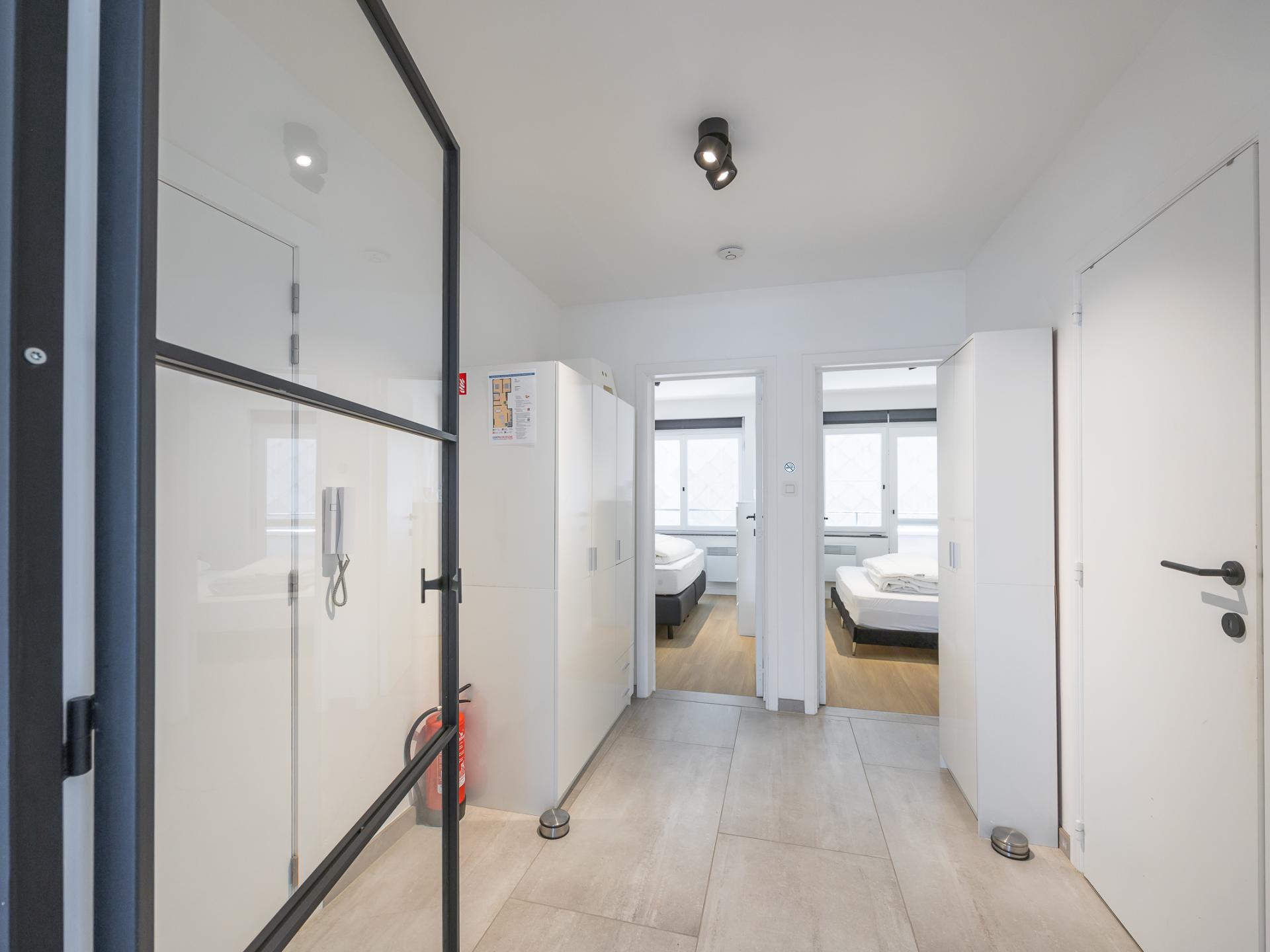 Licht appartement op vierde verdieping met terrassen, 45 meter van centrum - foto 8