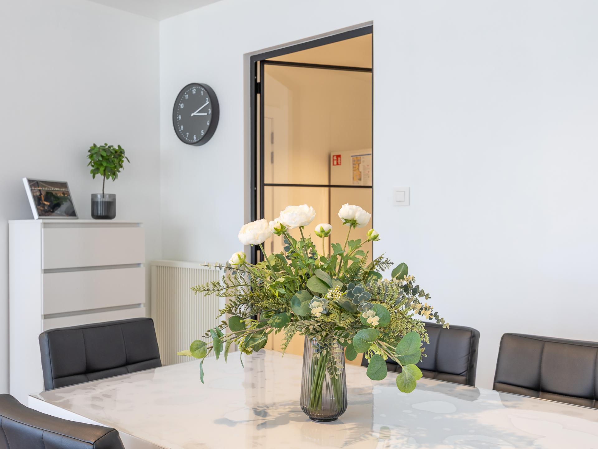 Licht appartement op vierde verdieping met terrassen, 45 meter van centrum - foto 6