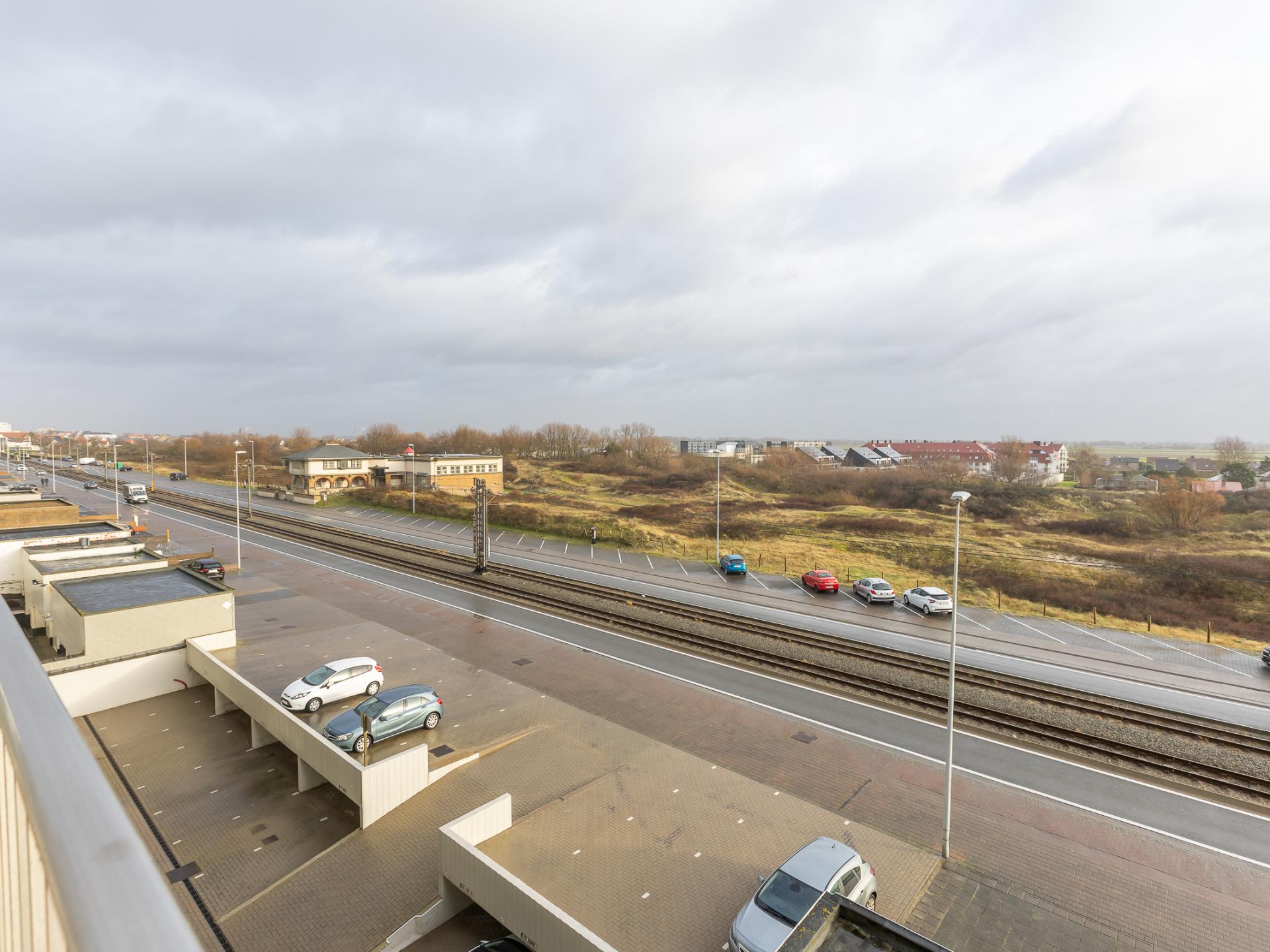 In het centrum van Middelkerke: licht appartement met zeezicht (6 p.) - foto 21