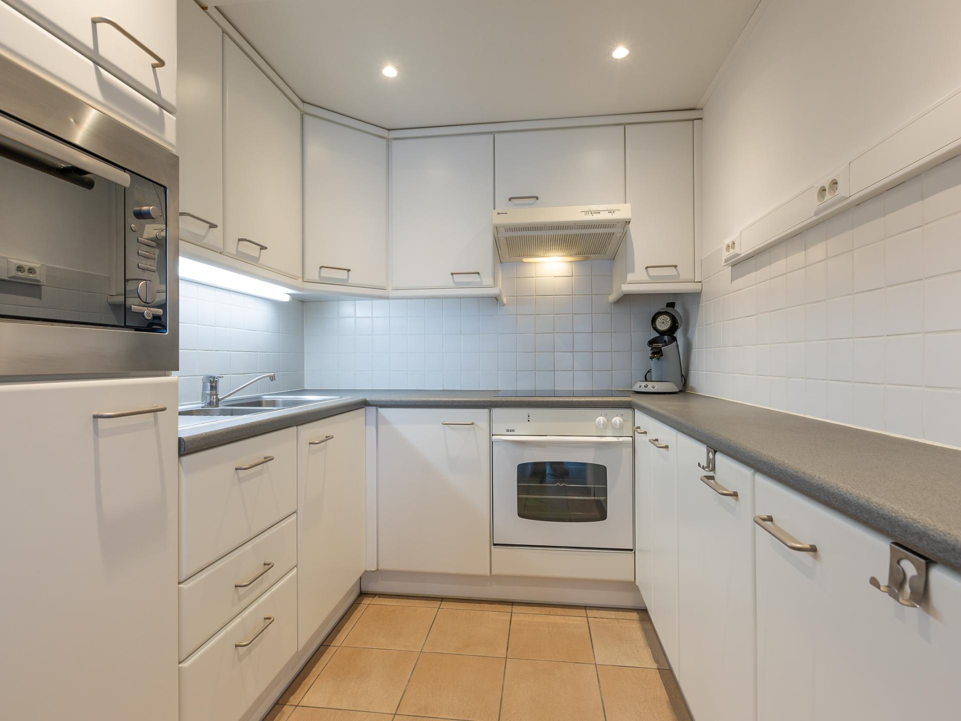 In het centrum van Middelkerke: licht appartement met zeezicht (6 p.) - foto 9