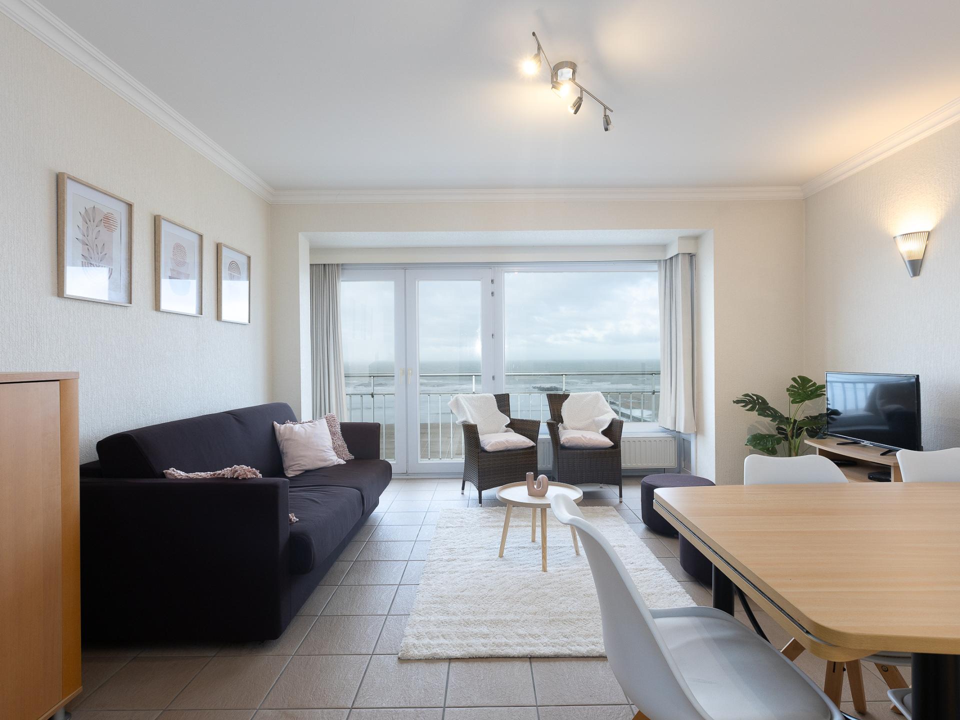 In het centrum van Middelkerke: licht appartement met zeezicht (6 p.) - foto 1