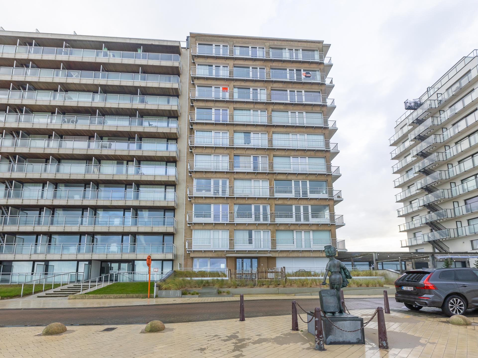 In het centrum van Middelkerke: licht appartement met zeezicht (6 p.) - foto 2