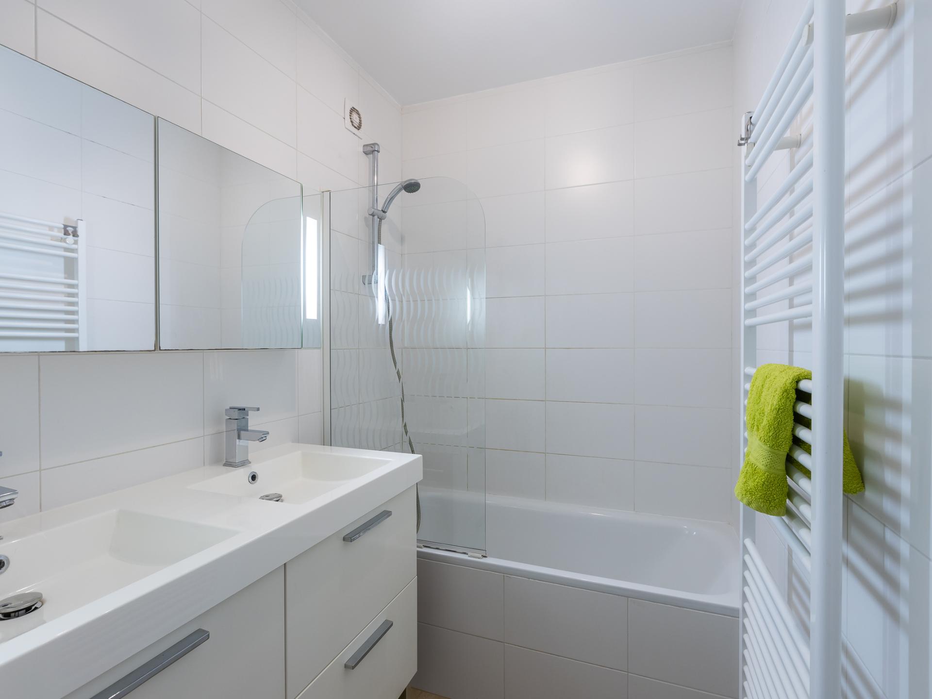 In het centrum van Middelkerke: licht appartement met zeezicht (6 p.) - foto 17