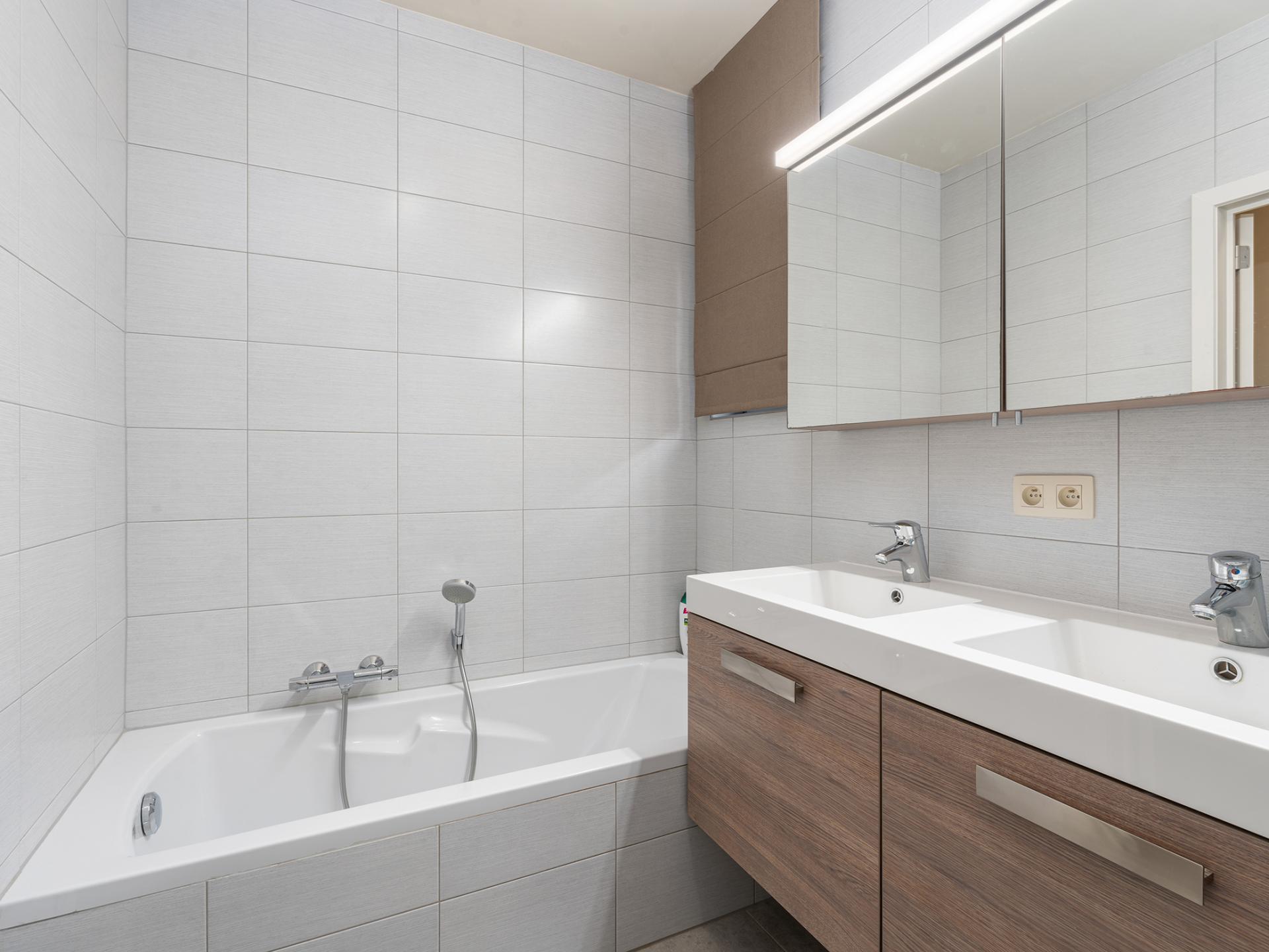 Licht appartement op de begane grond met tuintje, op 5 minuten van zee - foto 12