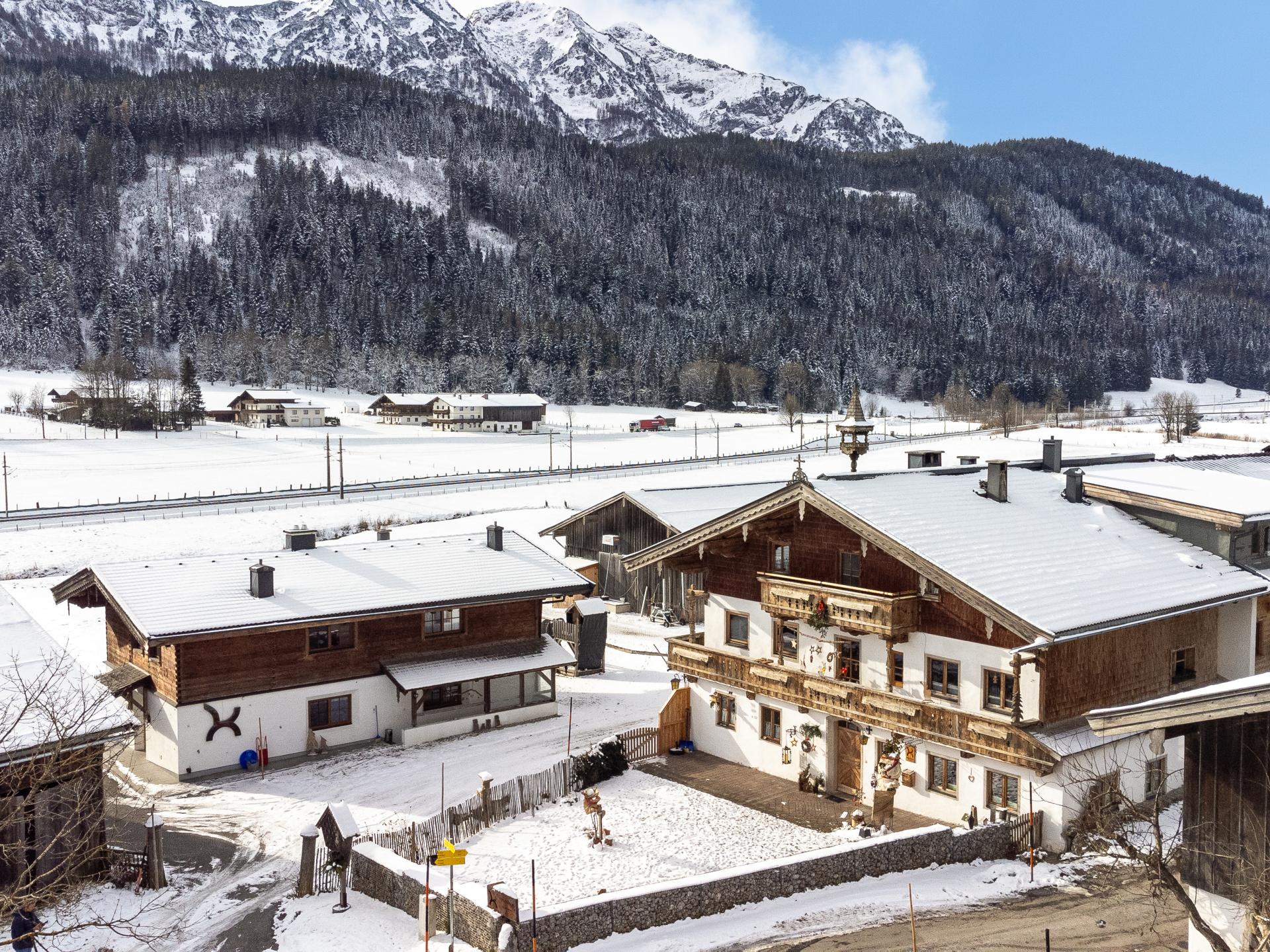 Rustiek appartement met wellness direct aan de skipiste in Leogang - foto 49