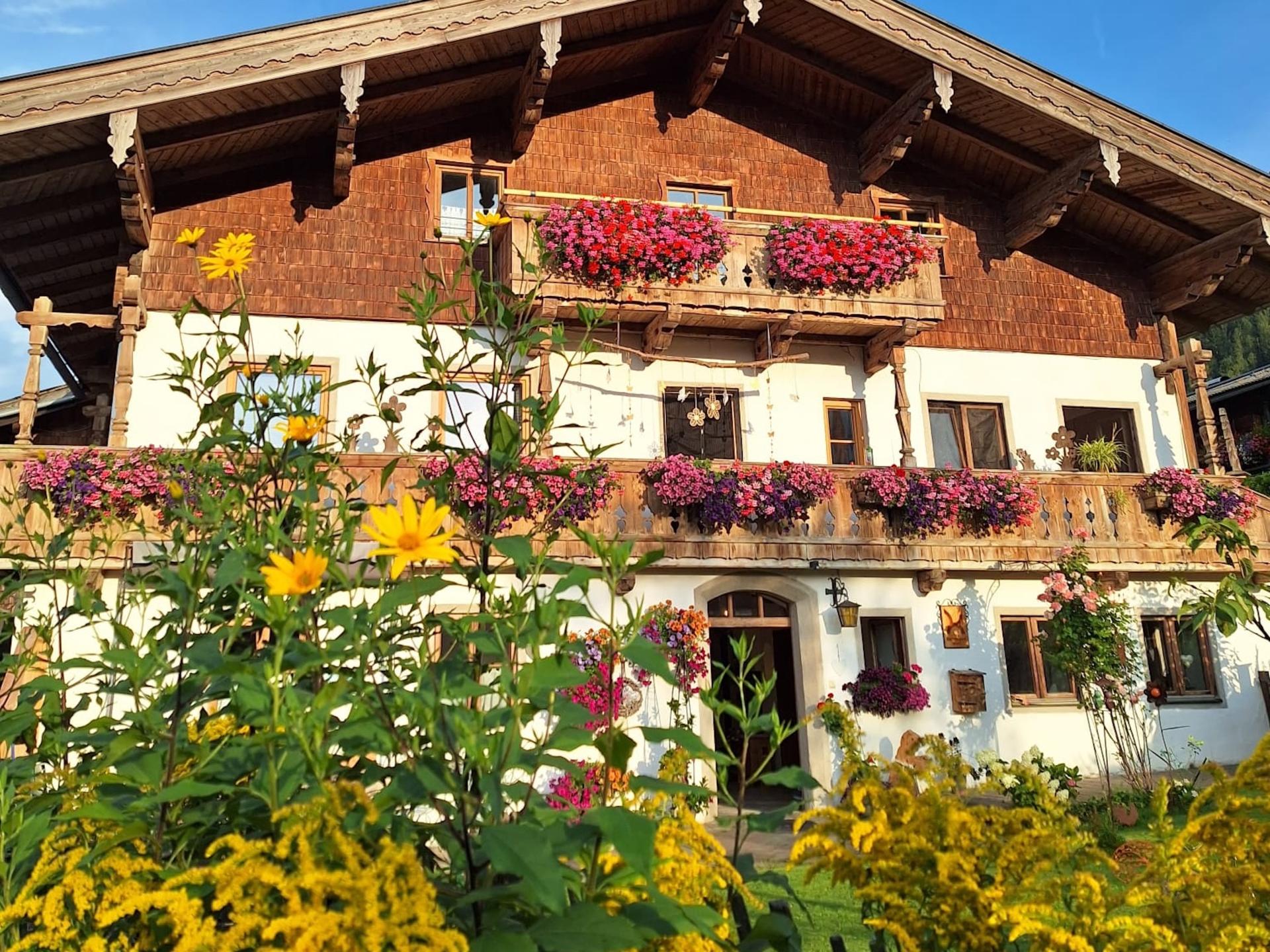 Rustiek appartement met wellness direct aan de skipiste in Leogang - foto 43